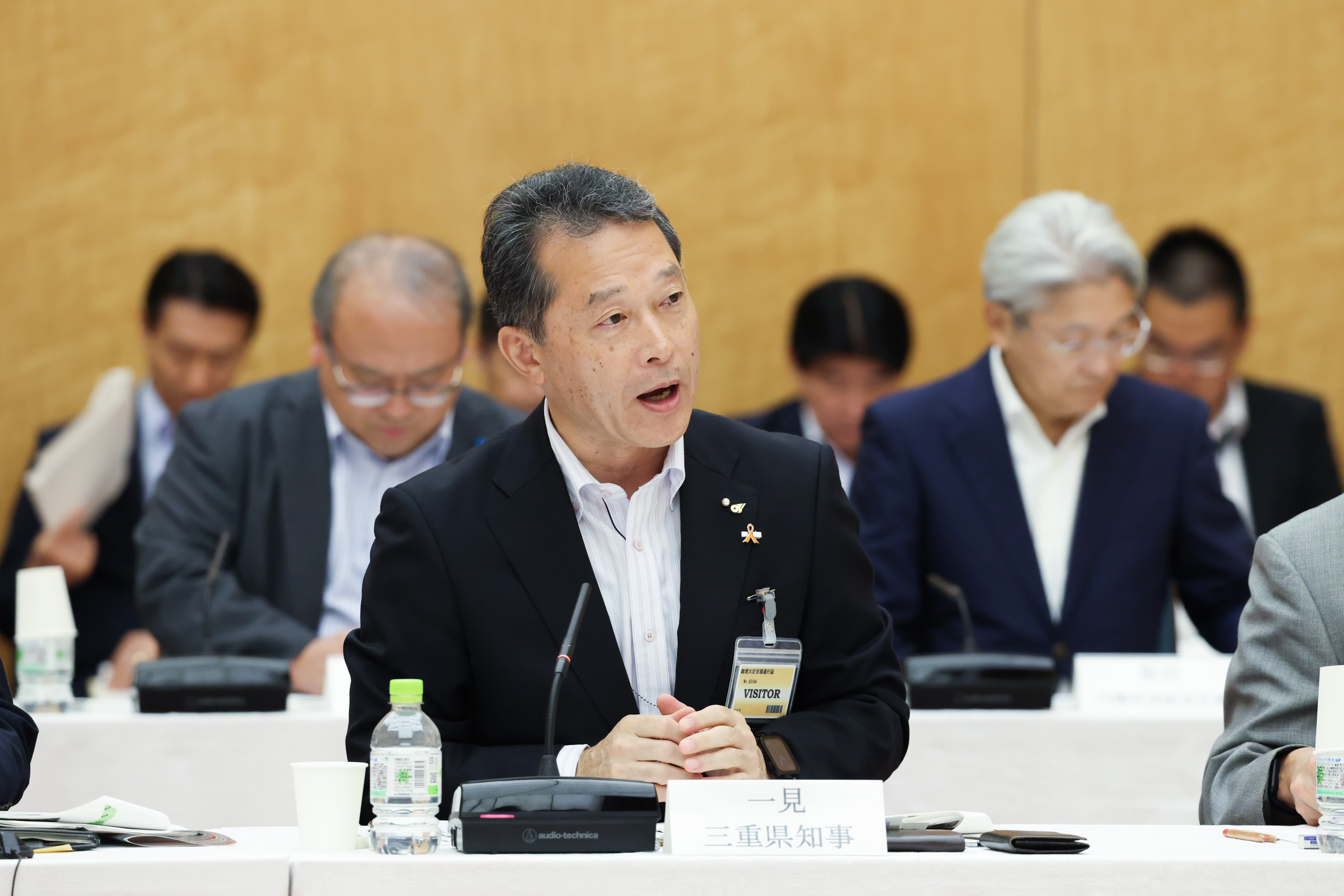 会議の様子３