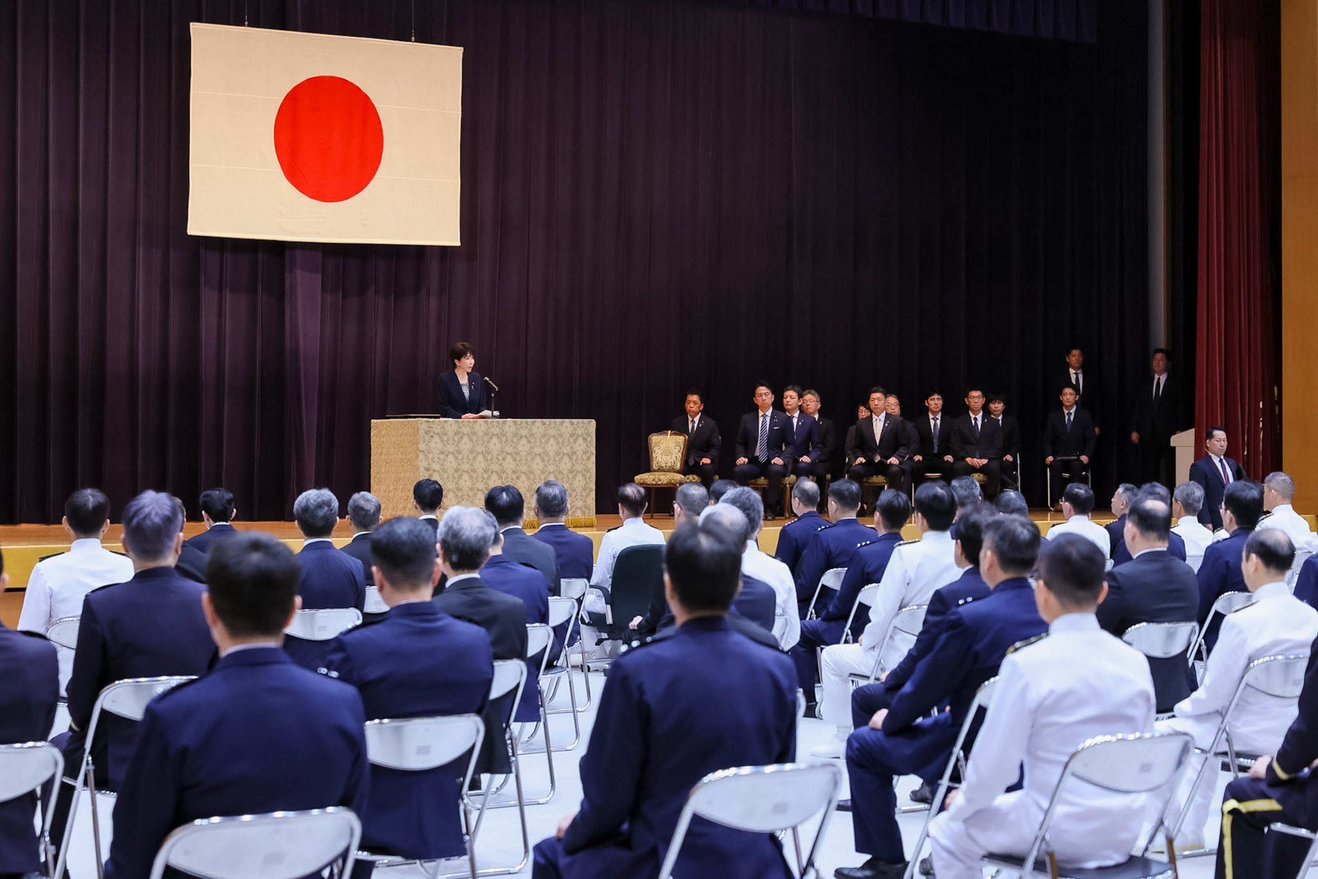 訓示を行う高市総理２