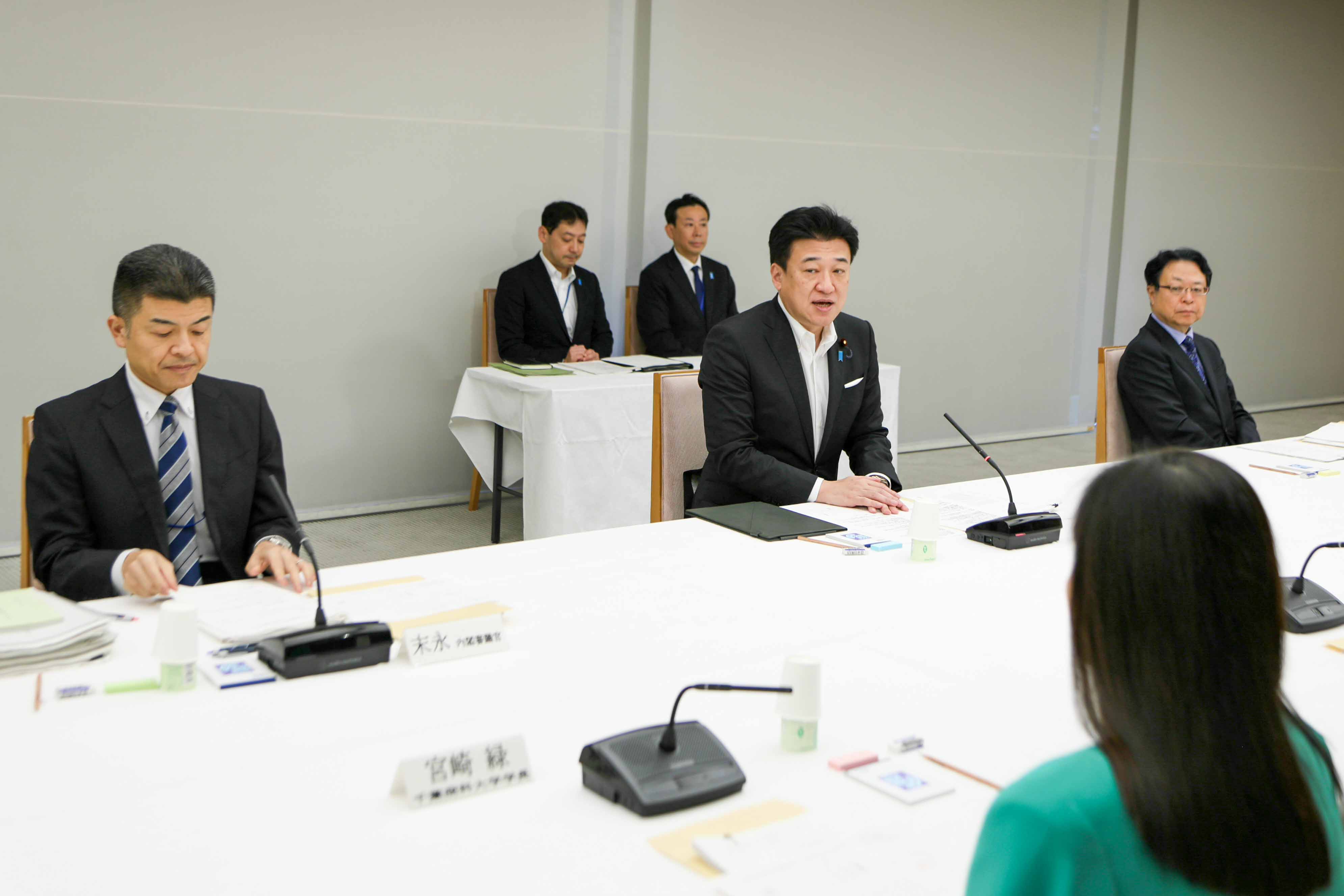 挨拶をする木原官房長官２