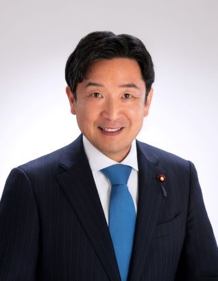 顔写真：瀬戸　隆一