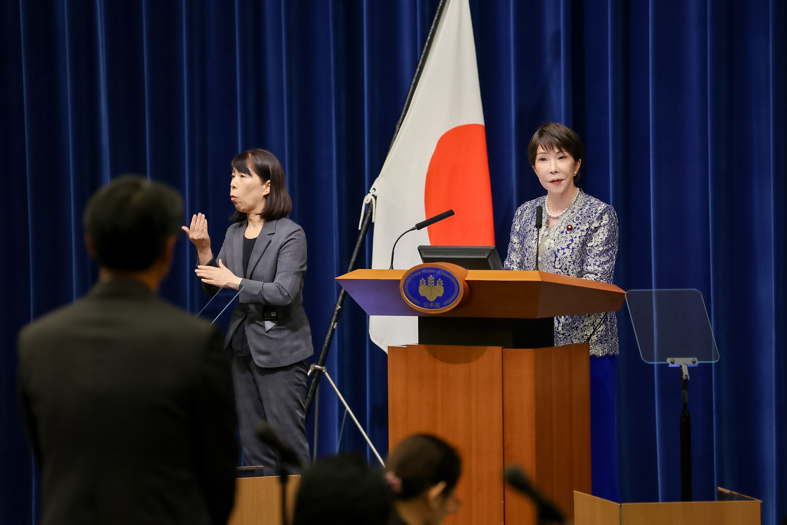 会見する高市総理８
