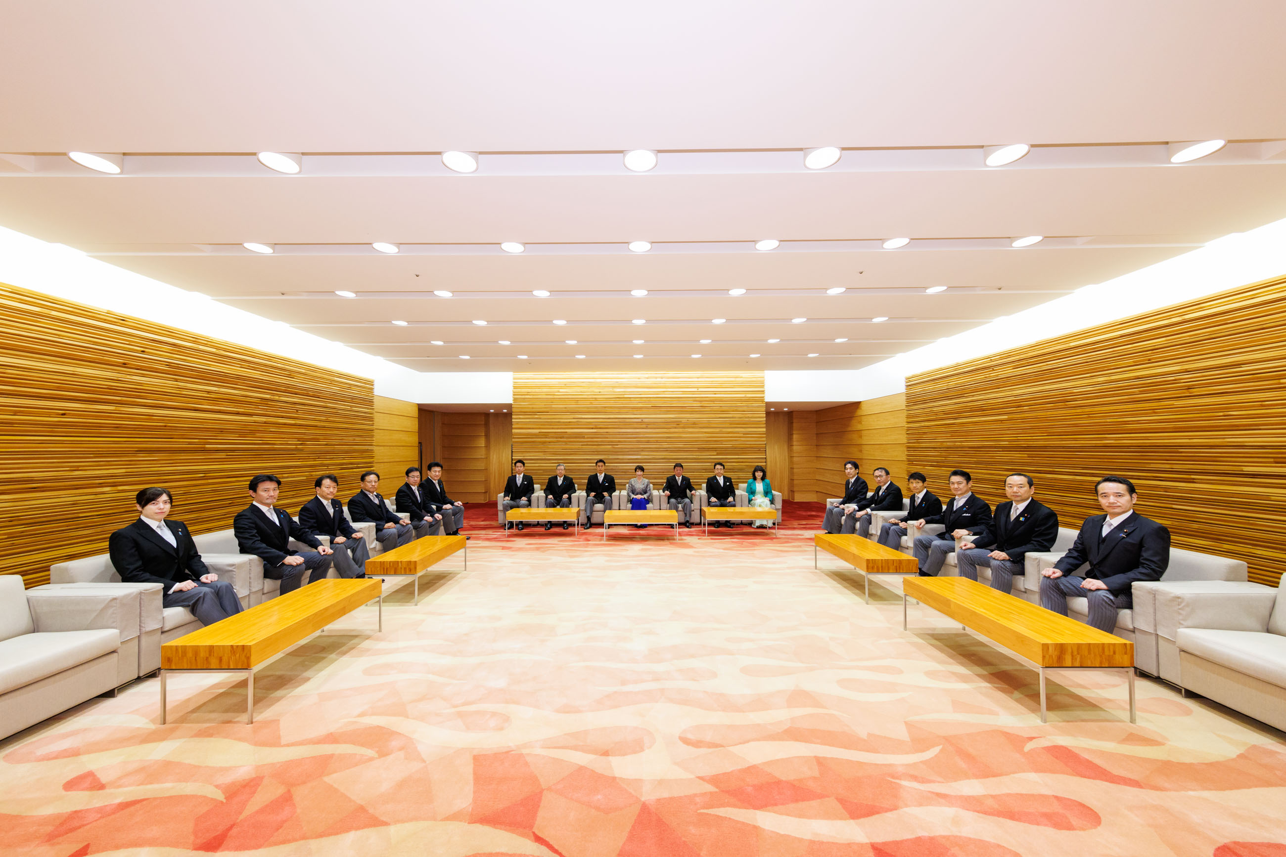 初閣議２