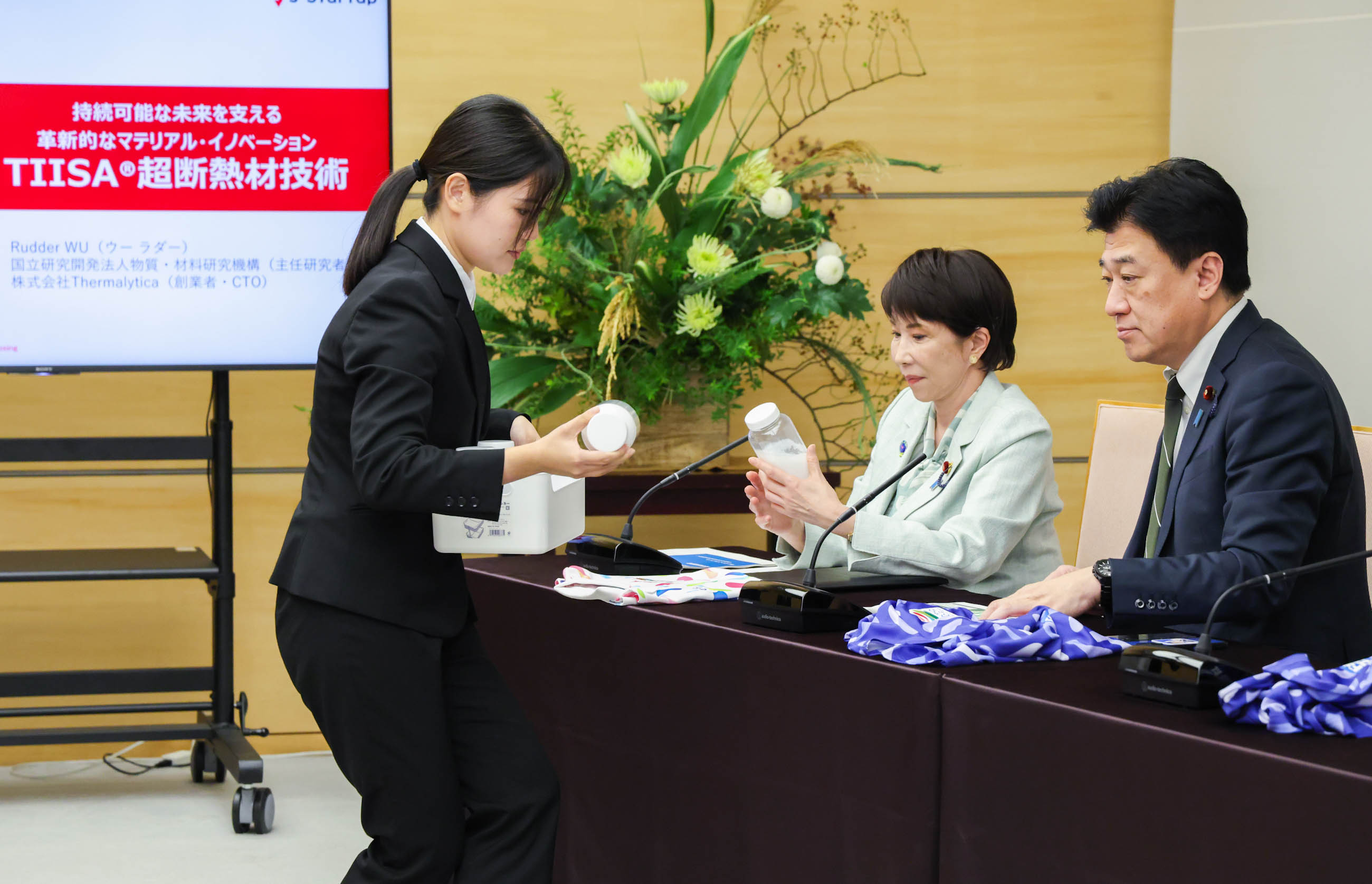 表敬を受ける高市総理６