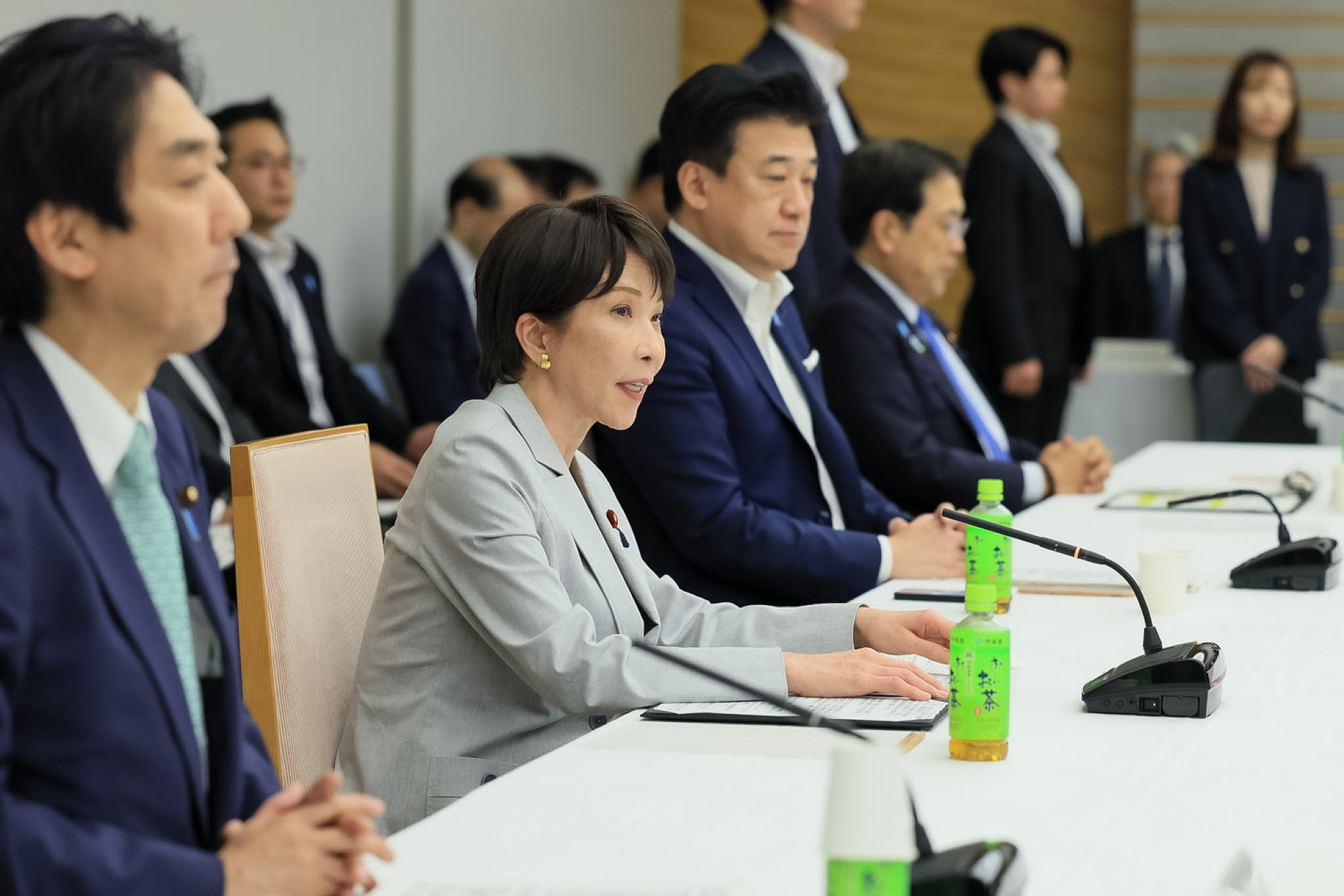 会議のまとめを行う高市総理１