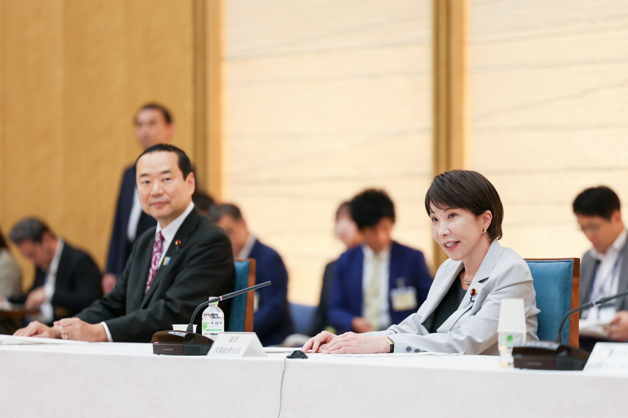 会議のまとめを行う高市総理