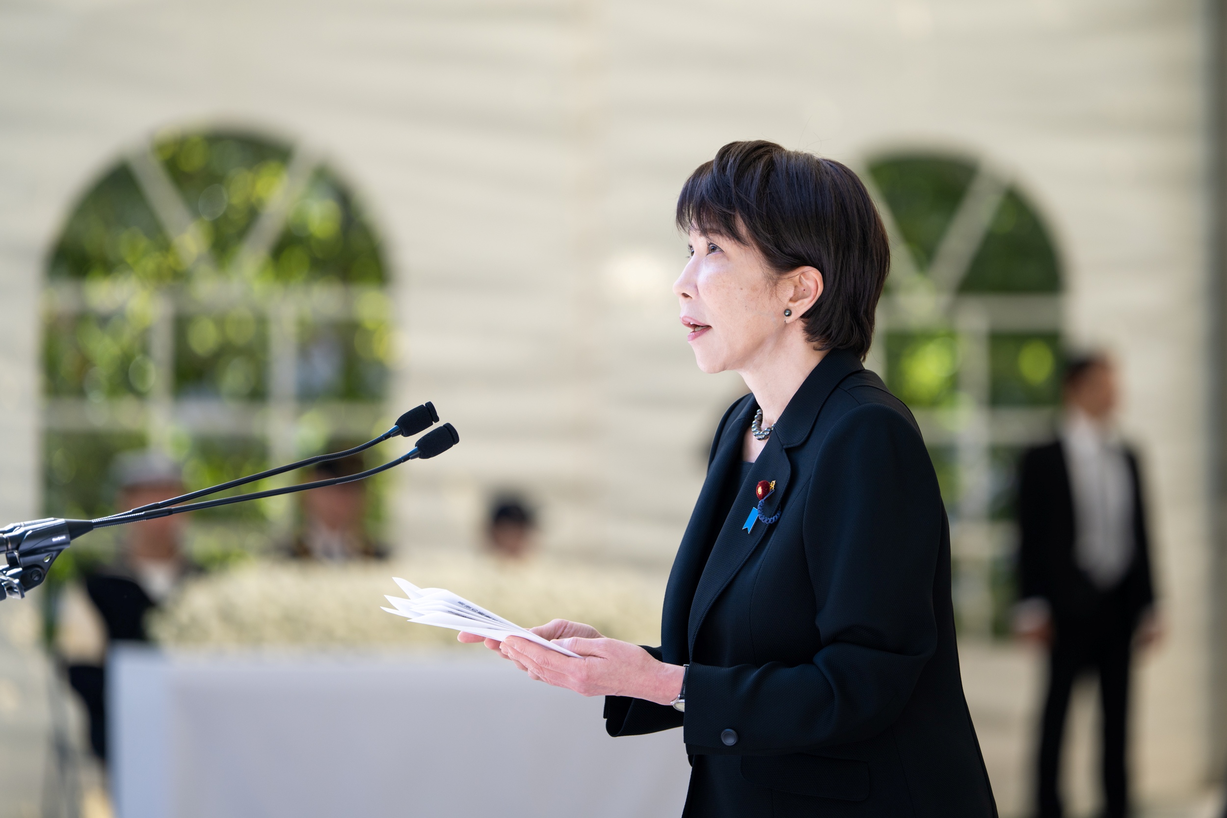 追悼の辞を述べる高市総理１（防衛省提供）