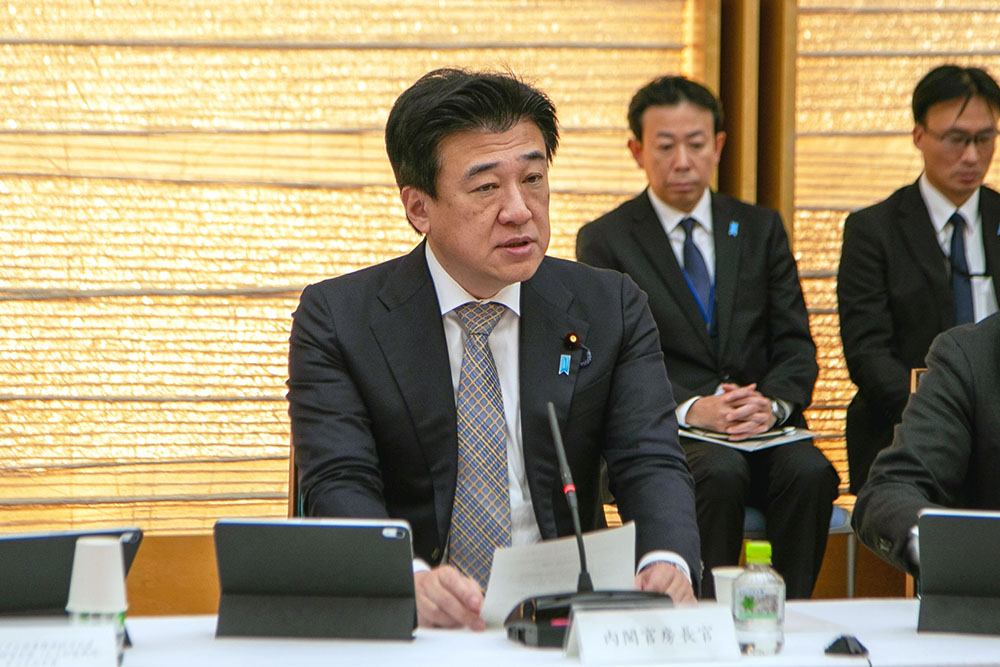 会議に臨む木原官房長官２