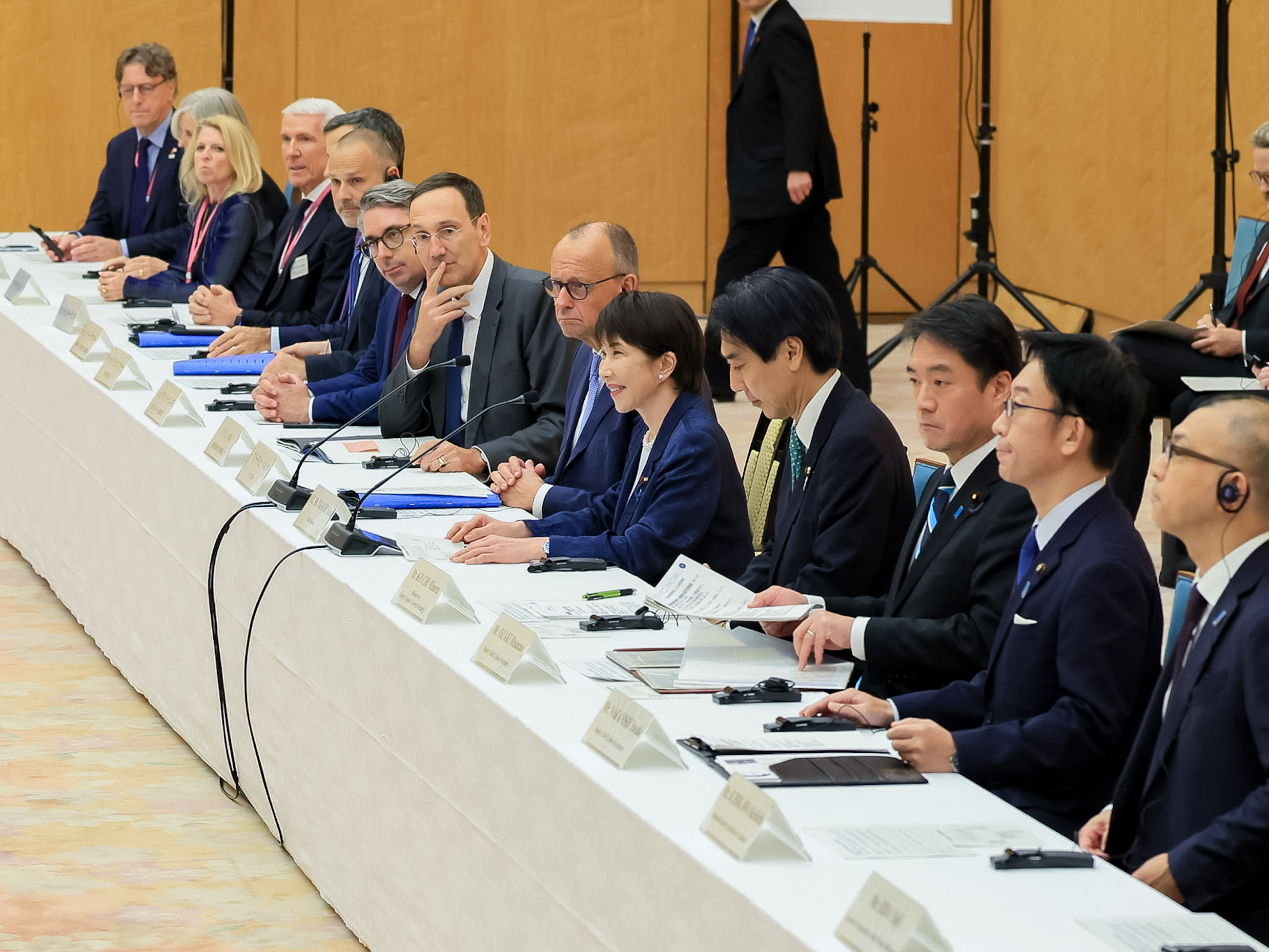 表敬を受ける高市総理１