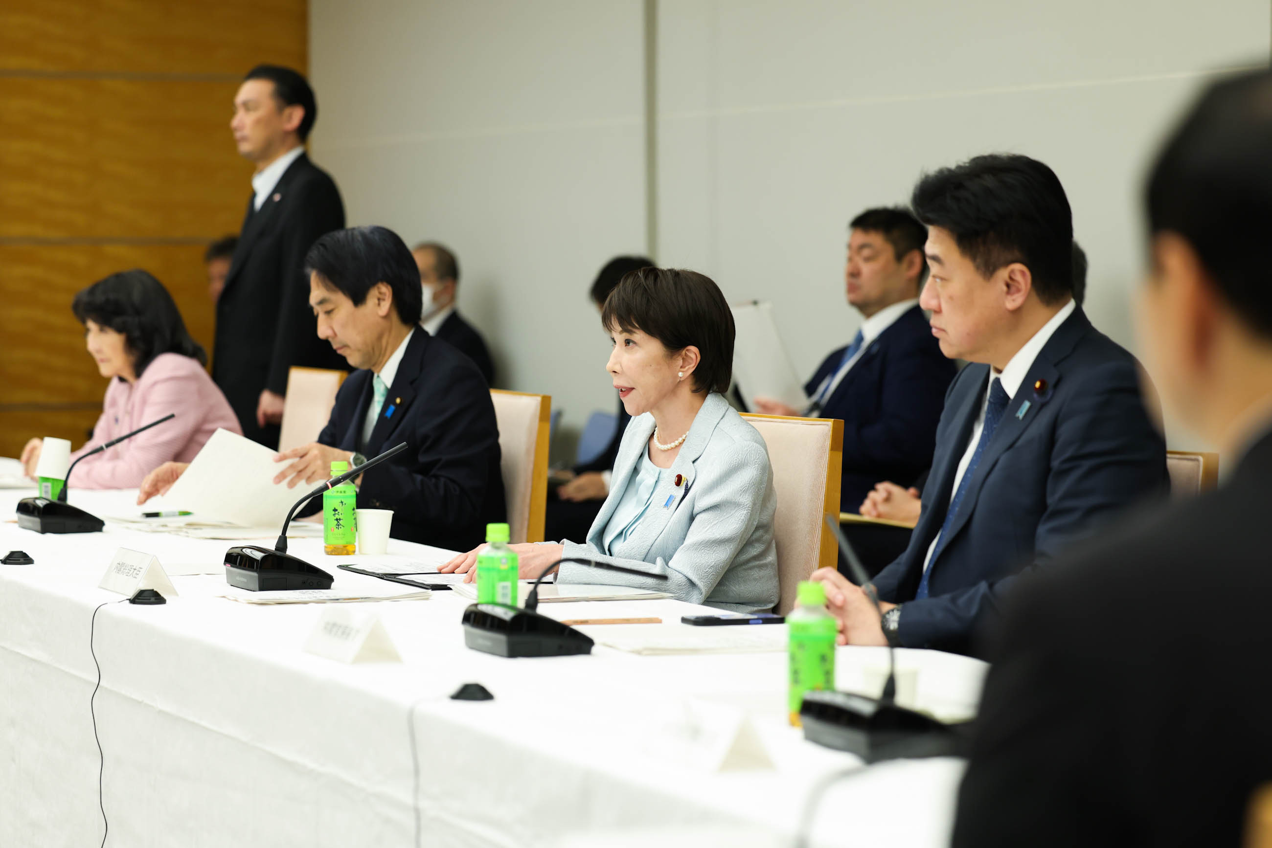 会議のまとめを行う高市総理２