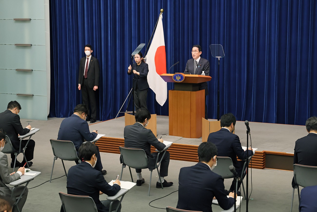 冒頭に発言する岸田総理４