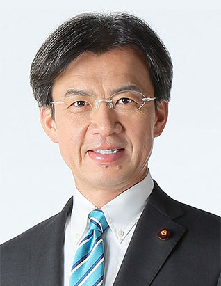 顔写真：秋葉賢也