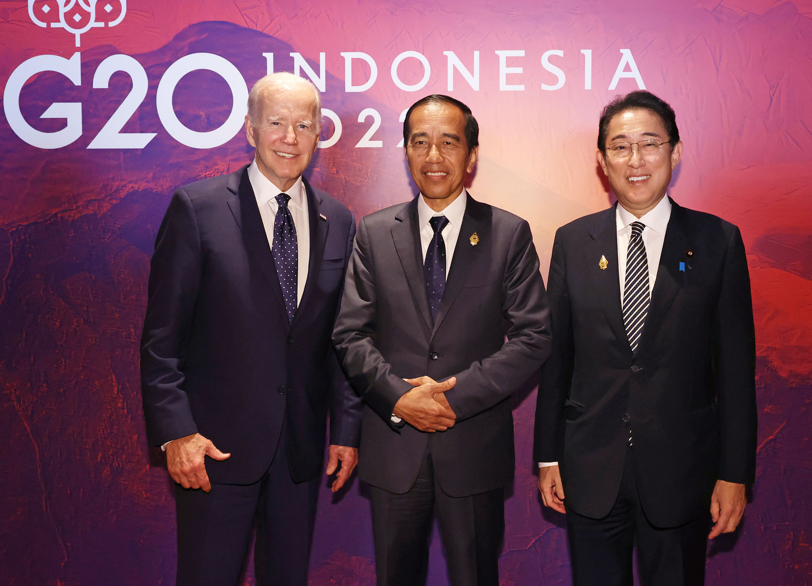 ジョセフ・バイデン米国大統領及びジョコ・ウィドド・インドネシア大統領との写真撮影