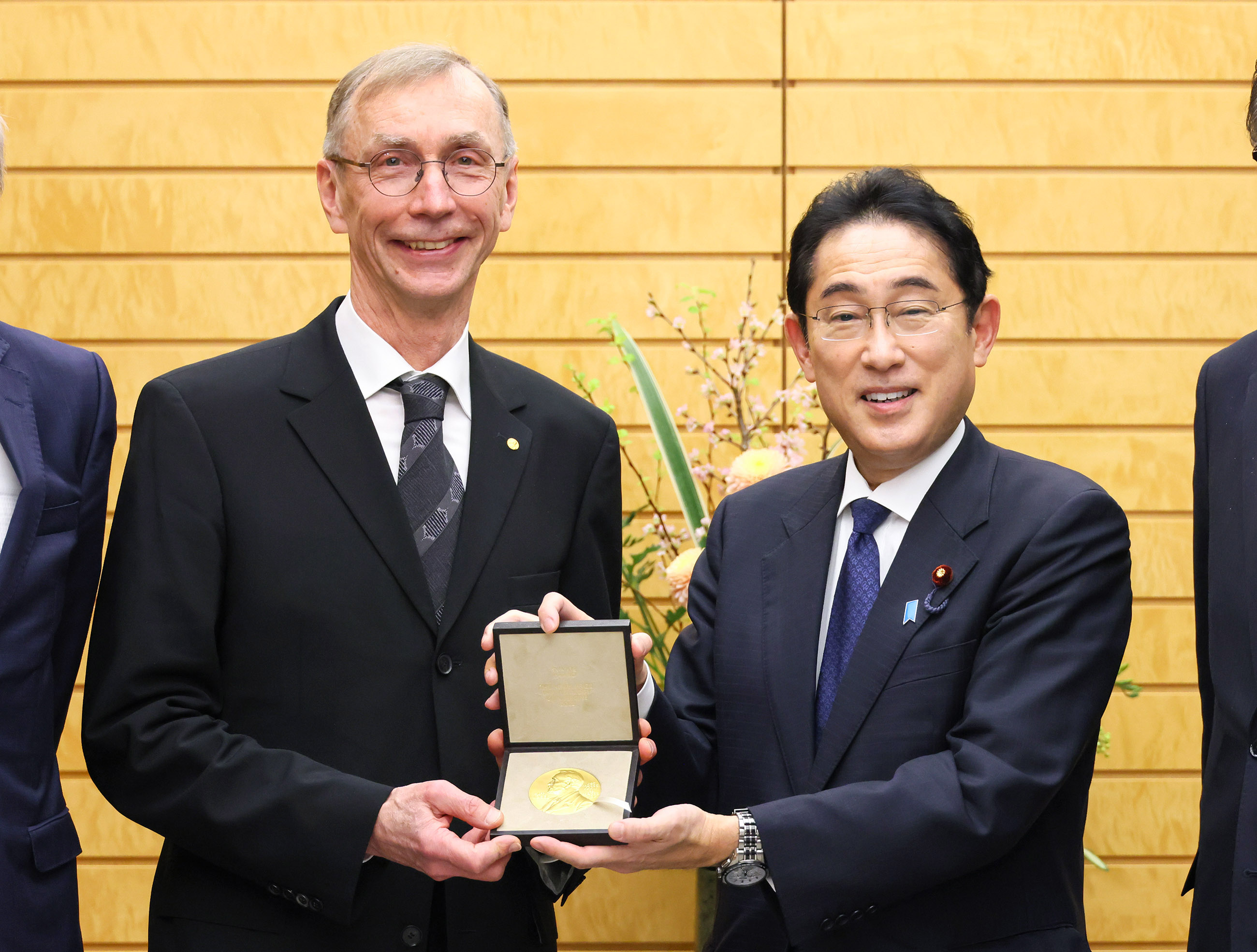 表敬を受ける岸田総理１