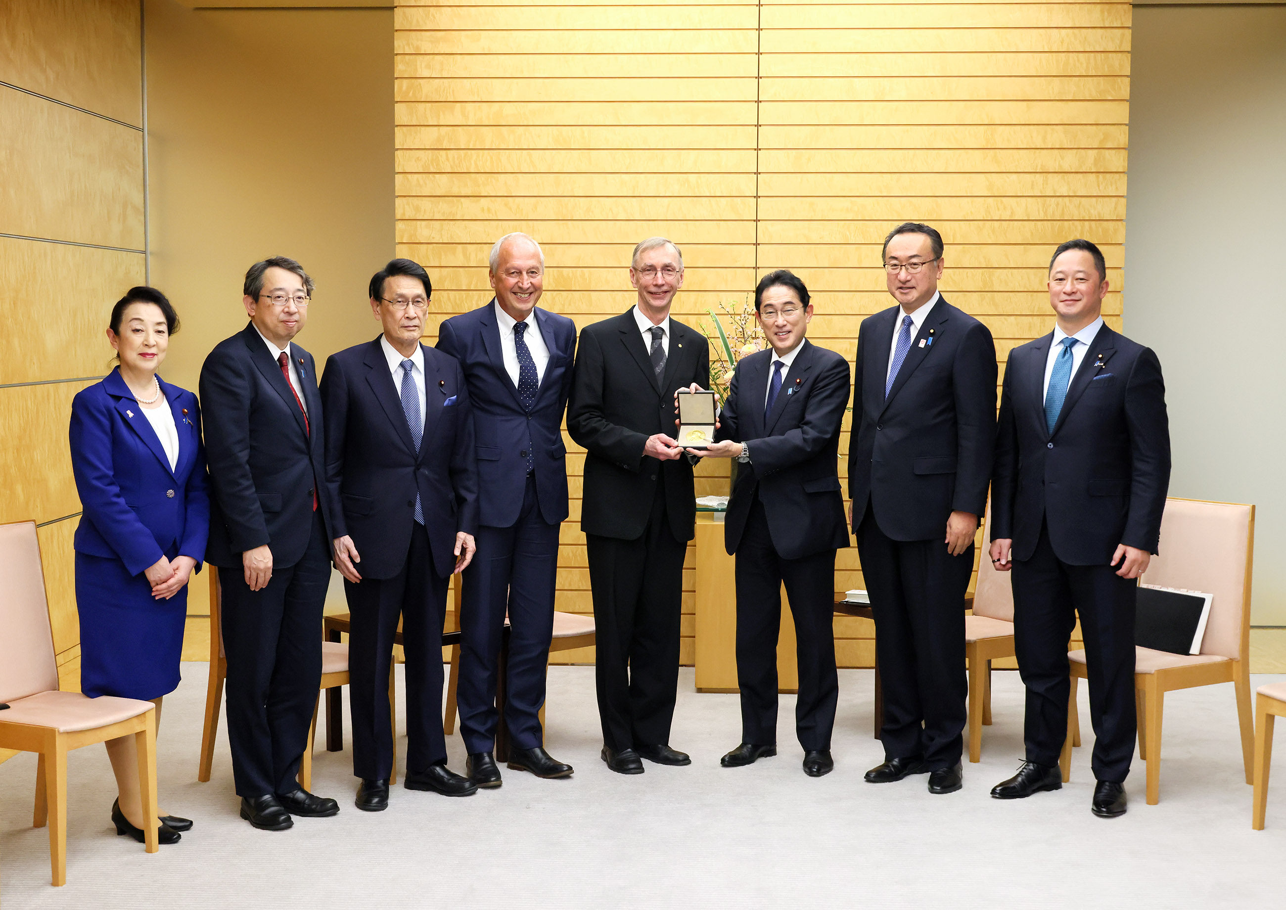 表敬を受ける岸田総理４