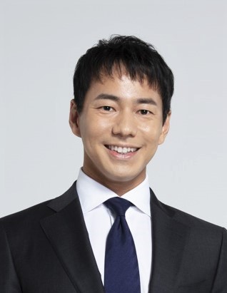 顔写真：山本左近