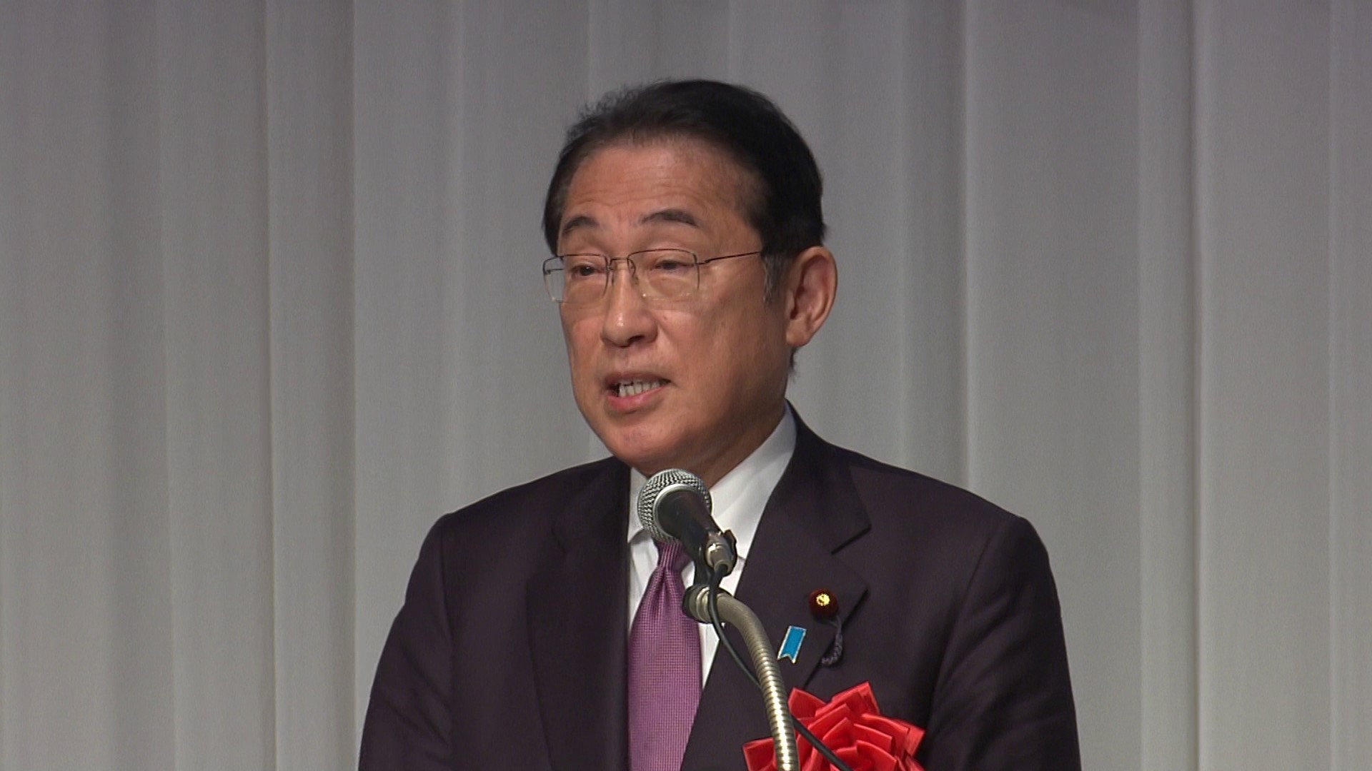 祝辞を述べる岸田総理