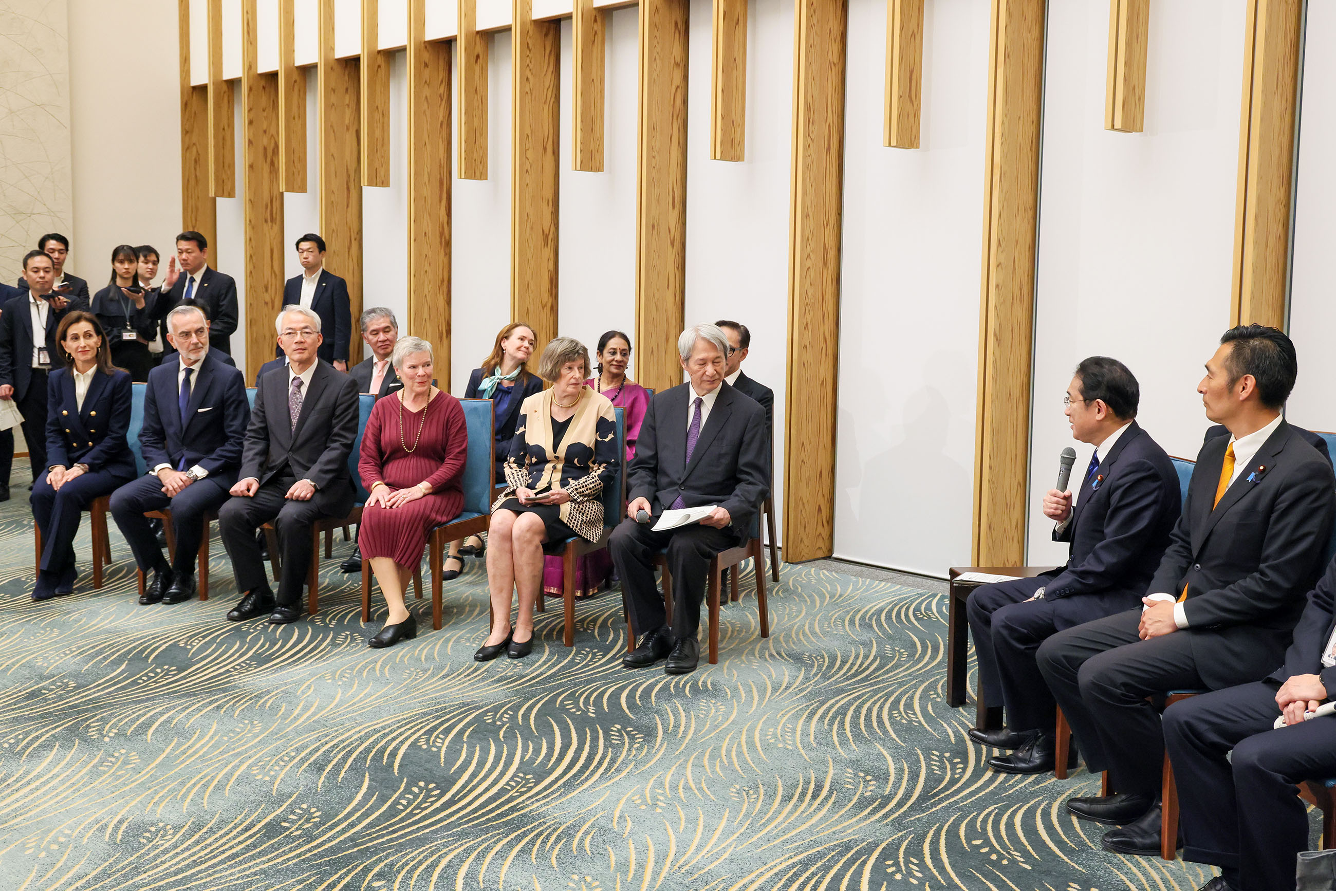 表敬を受ける岸田総理２