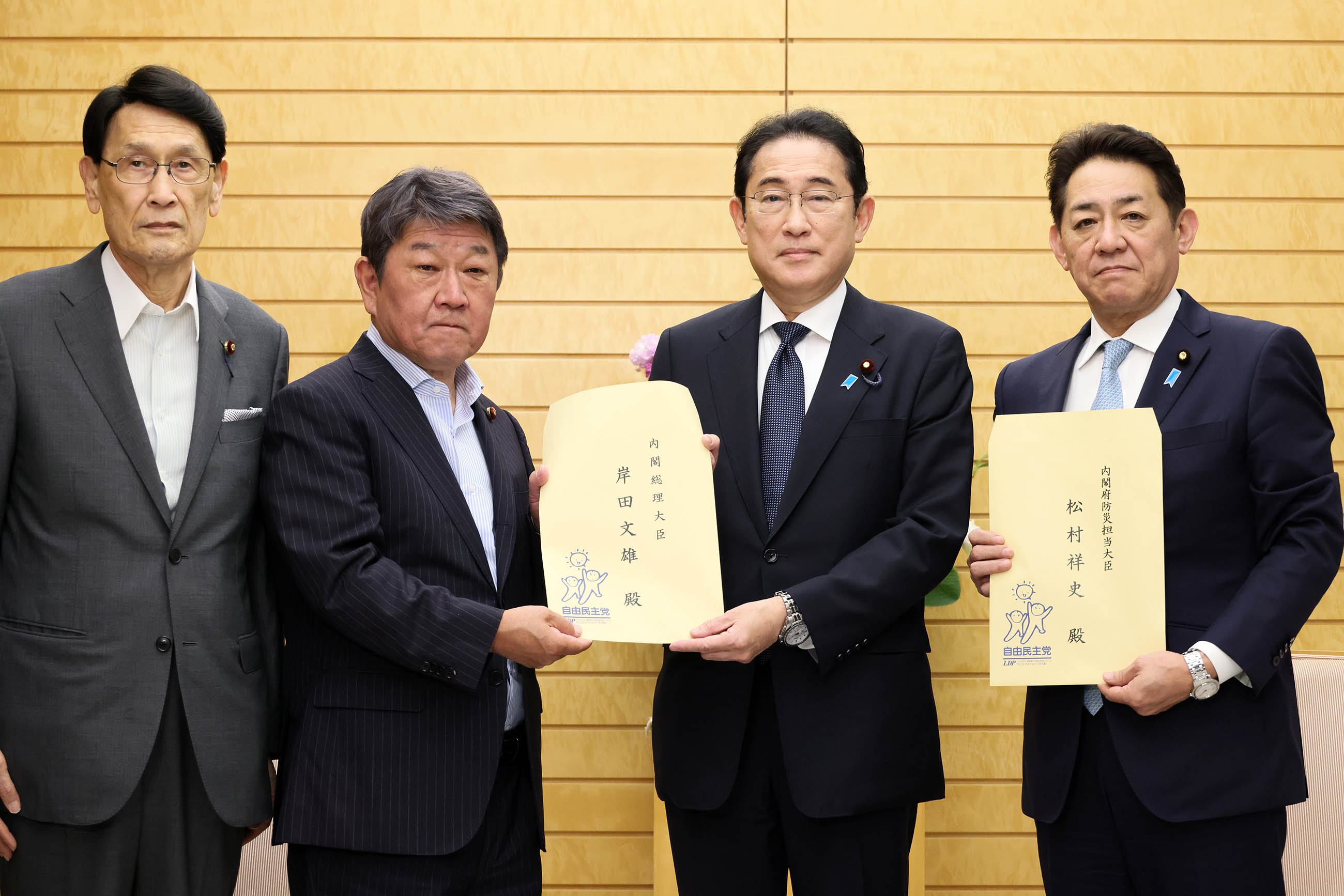 申入れを受ける岸田総理３