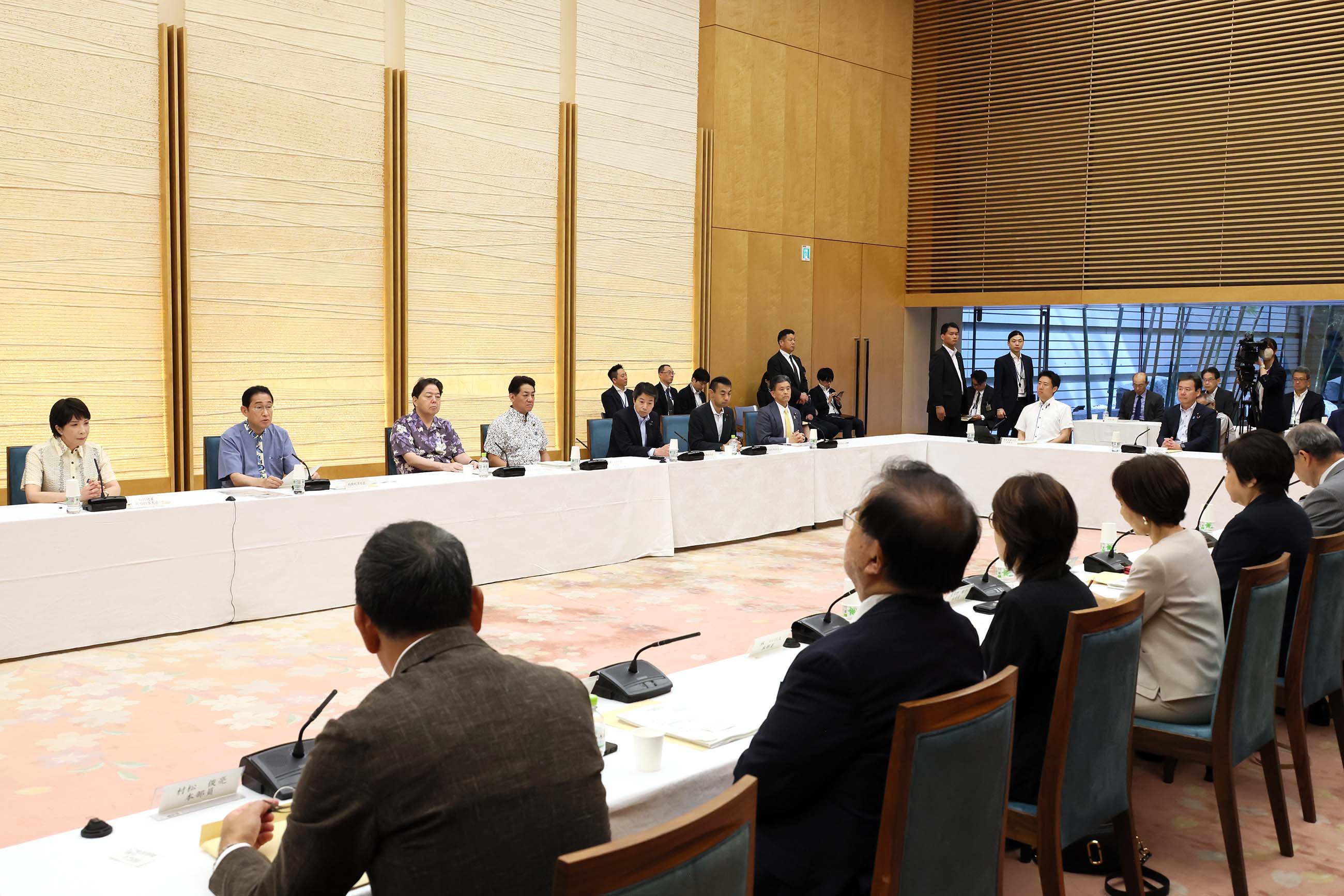 会議のまとめを行う岸田総理４