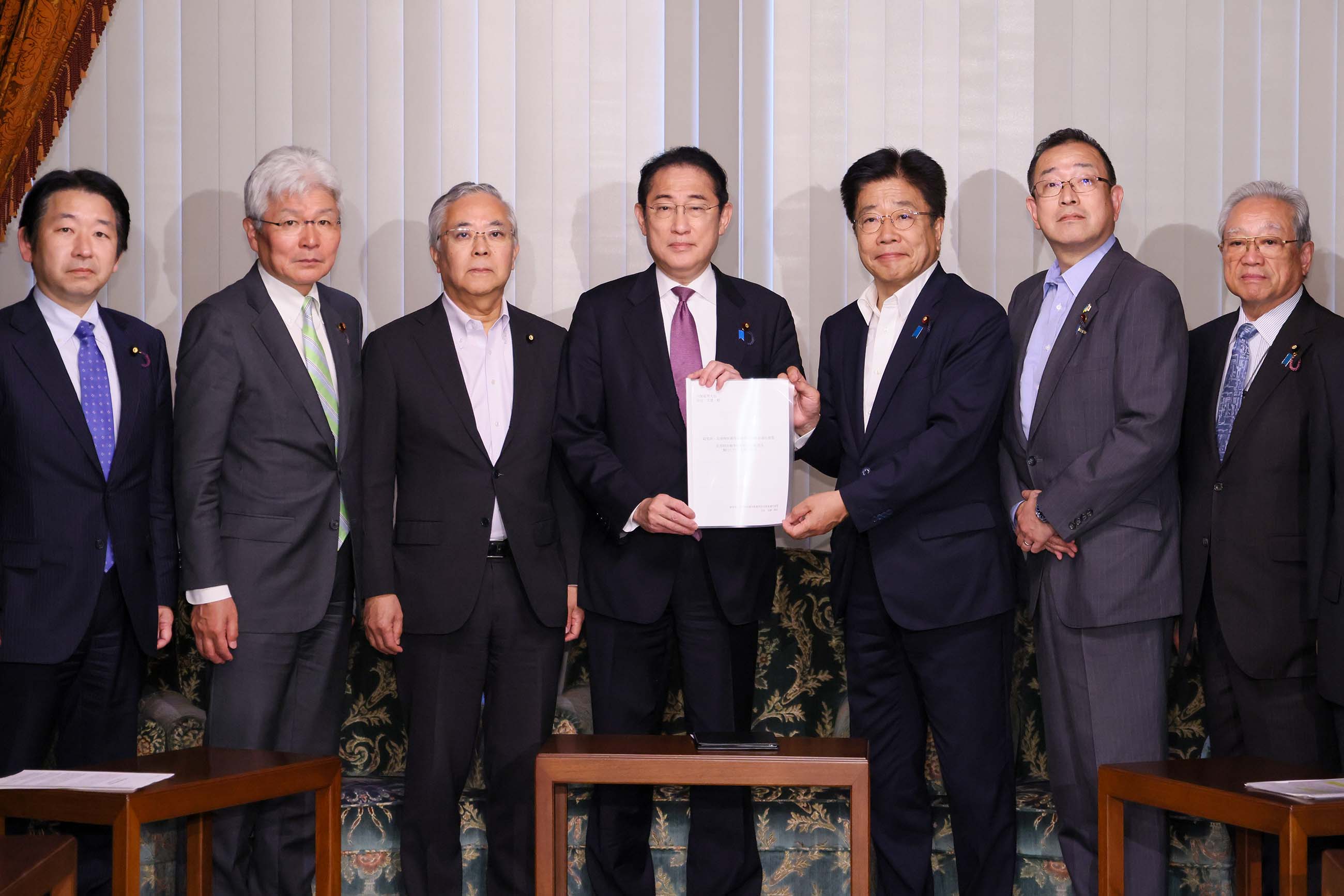 申入れを受ける岸田総理１