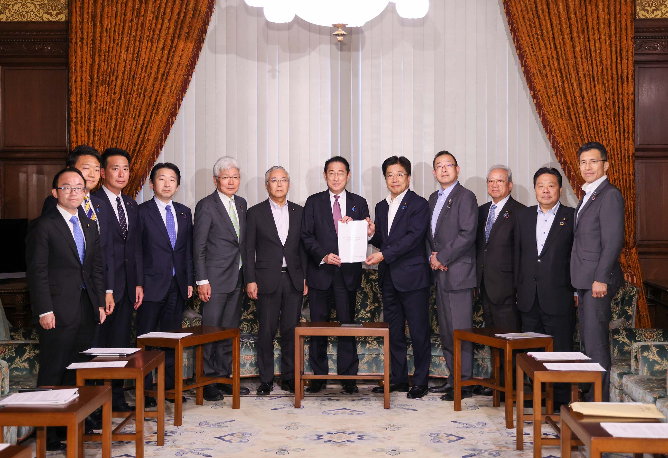 申入れを受ける岸田総理２