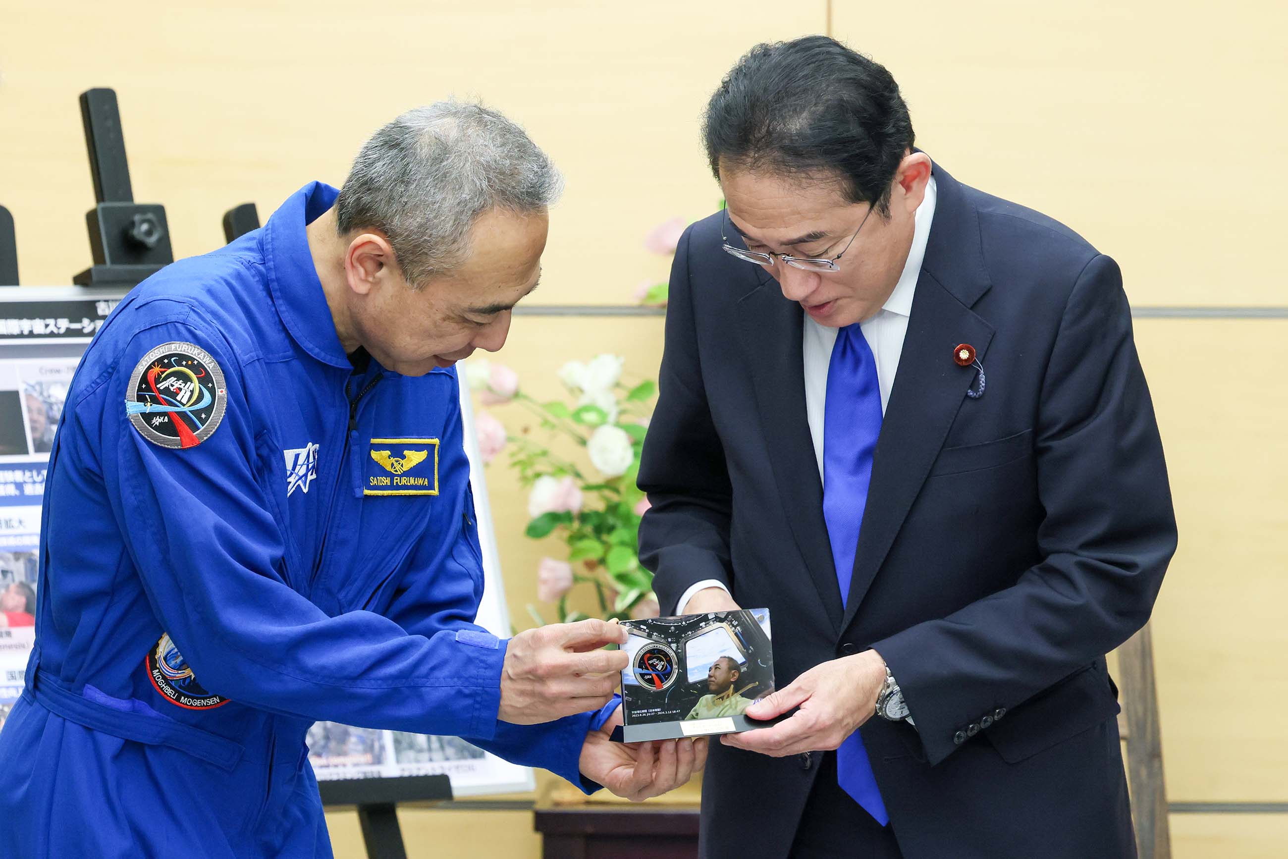 表敬を受ける岸田総理２