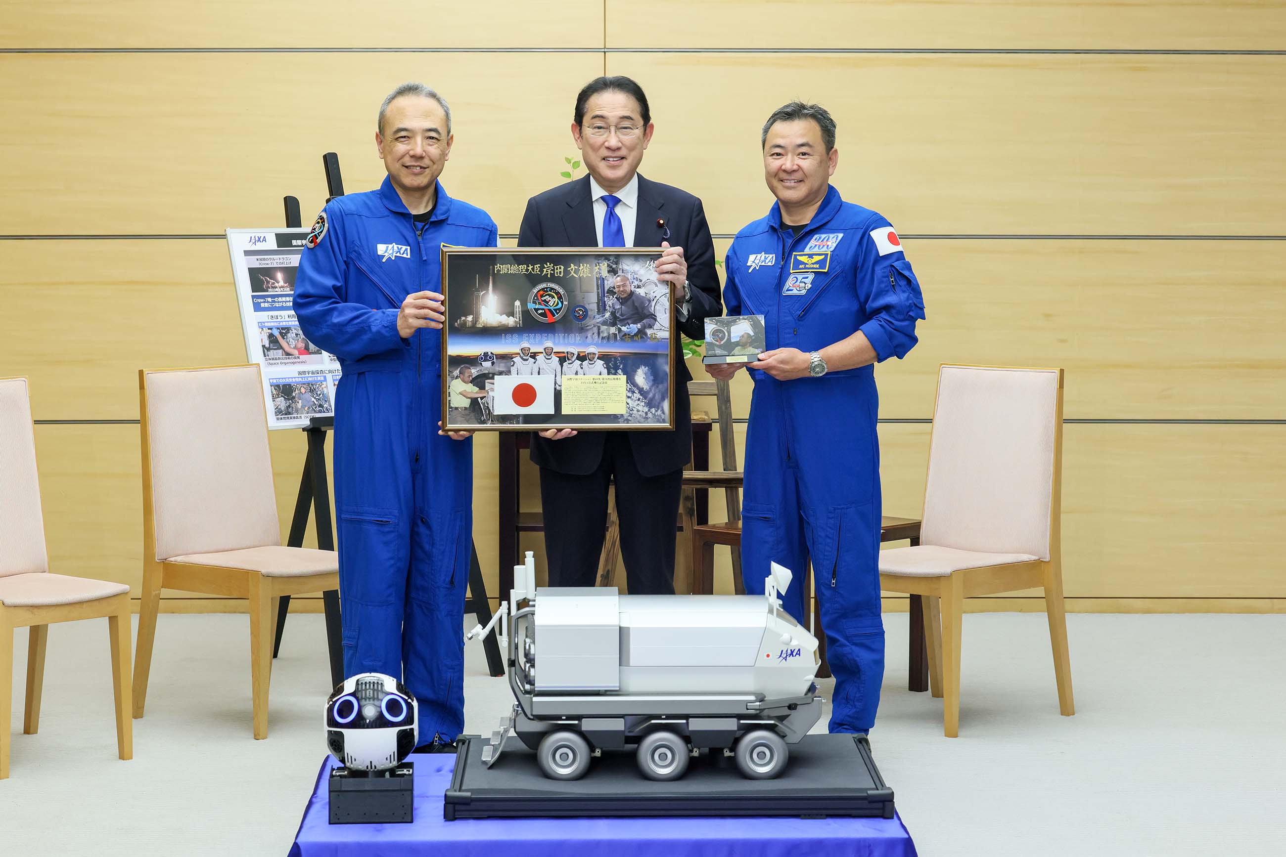 表敬を受ける岸田総理４