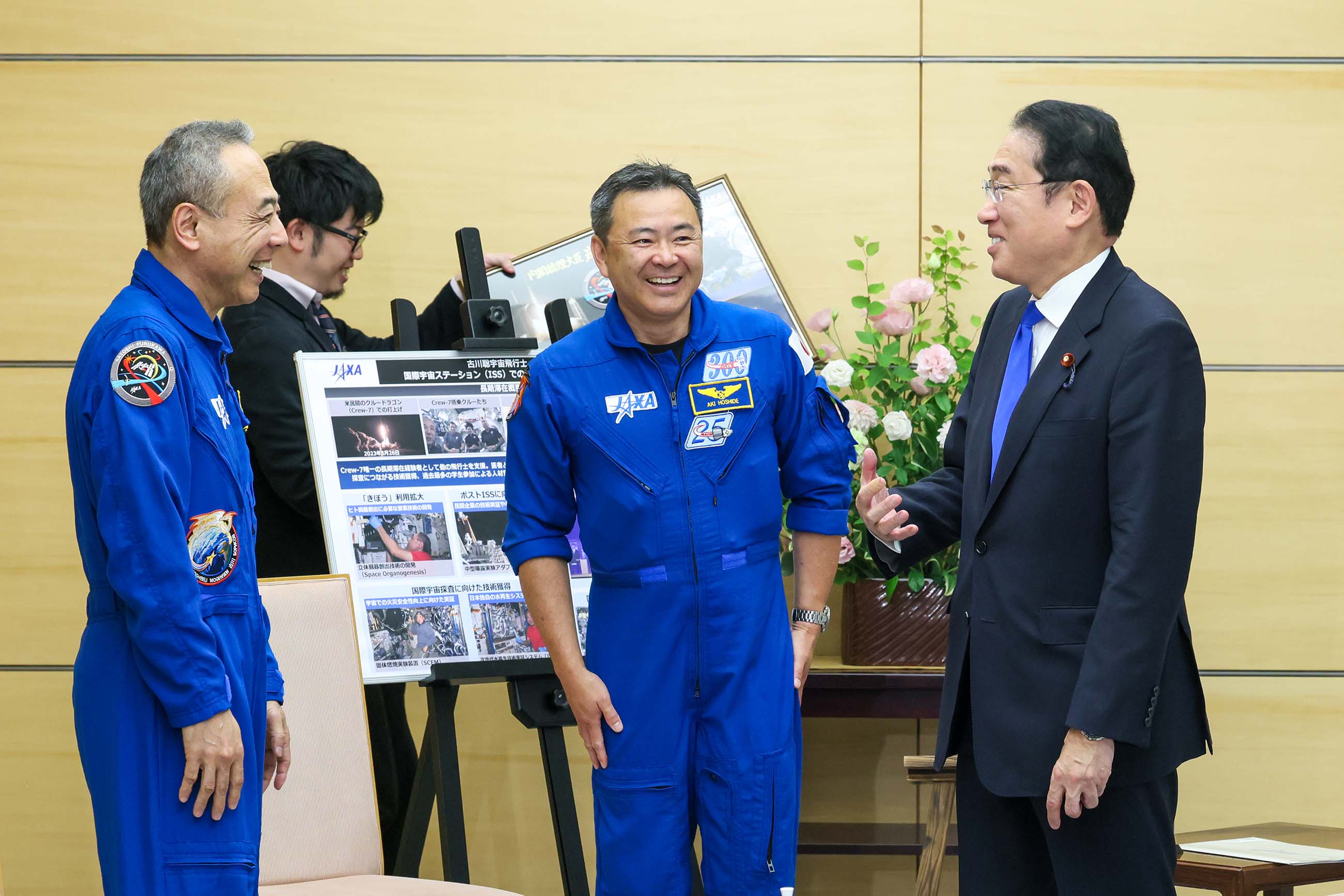 表敬を受ける岸田総理５