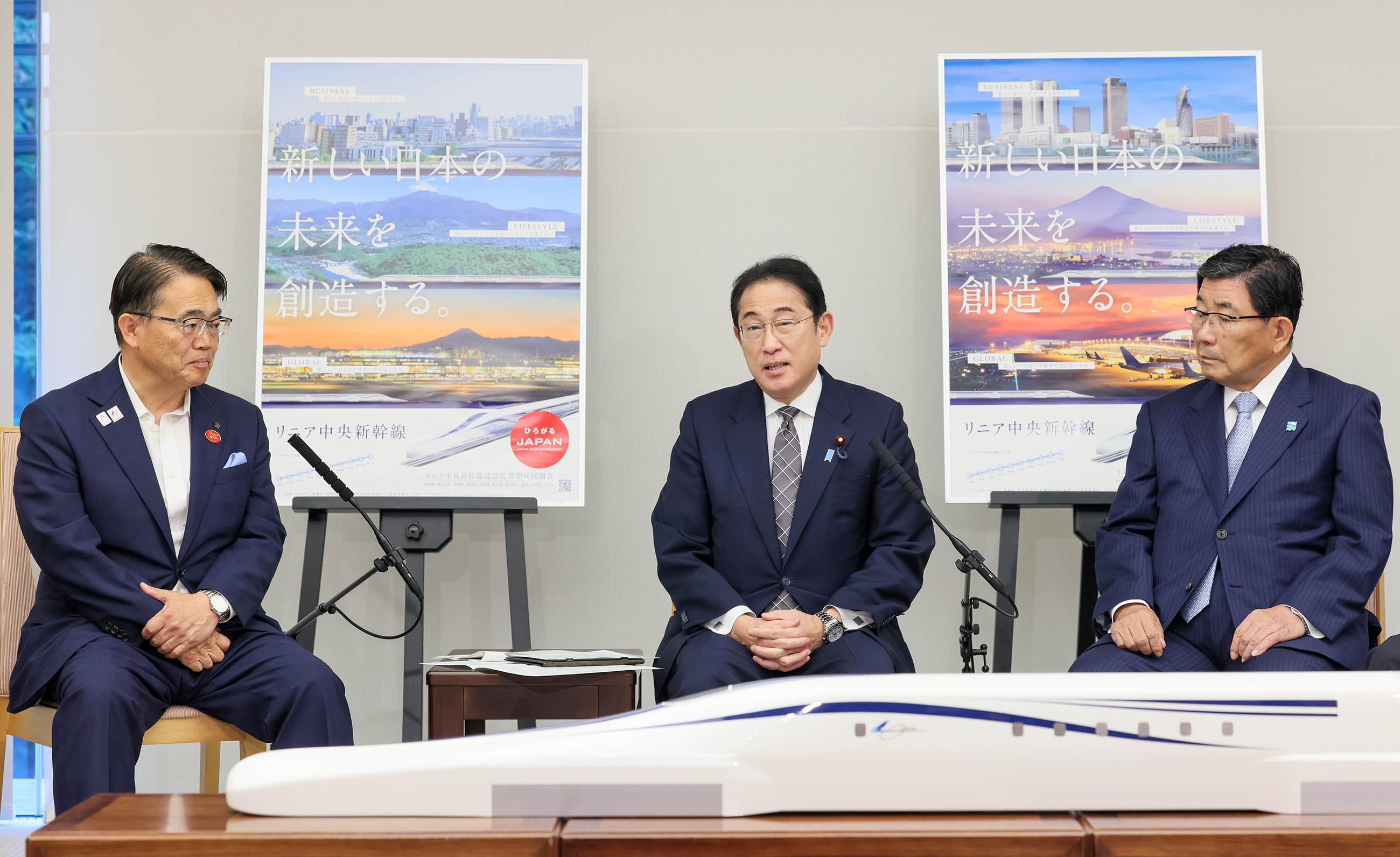 表敬を受ける岸田総理６