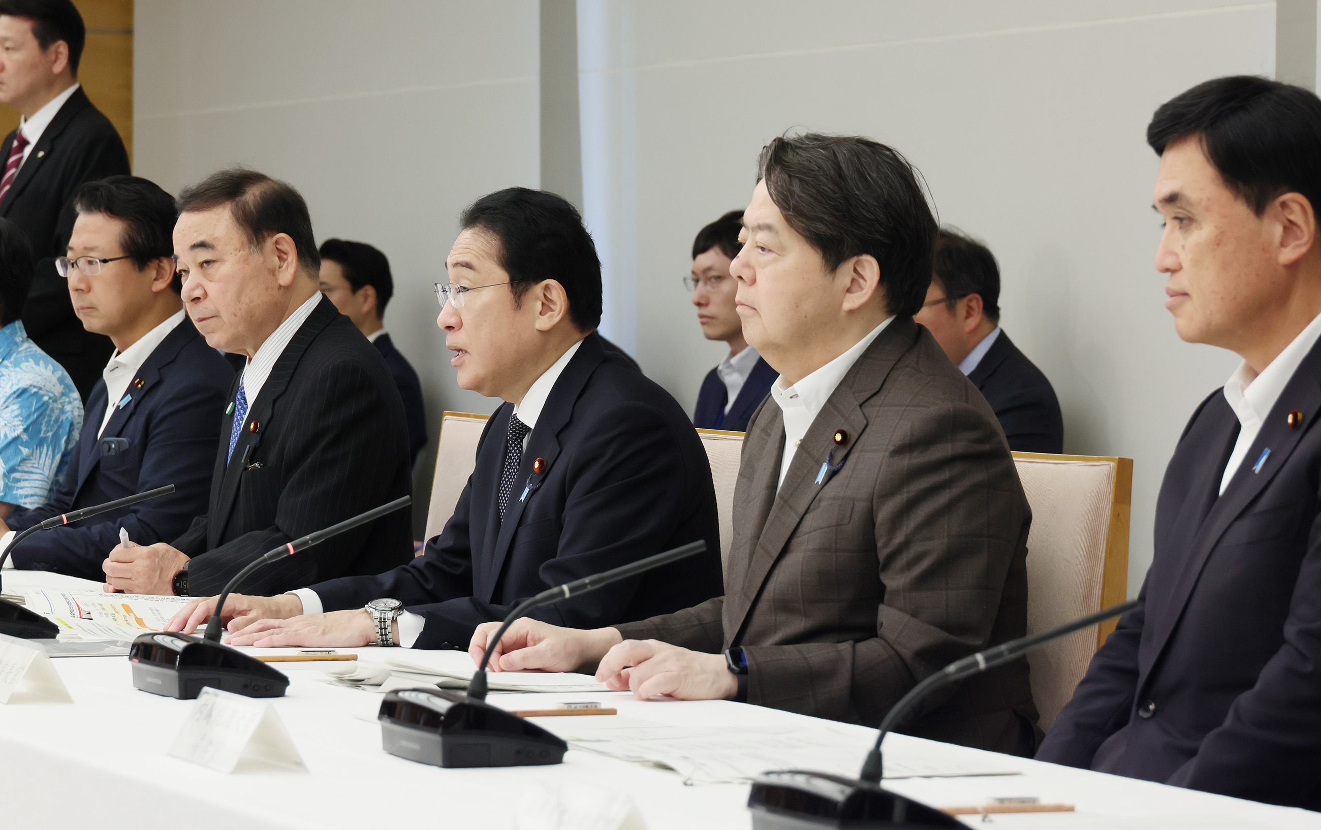 会議のまとめを行う岸田総理２