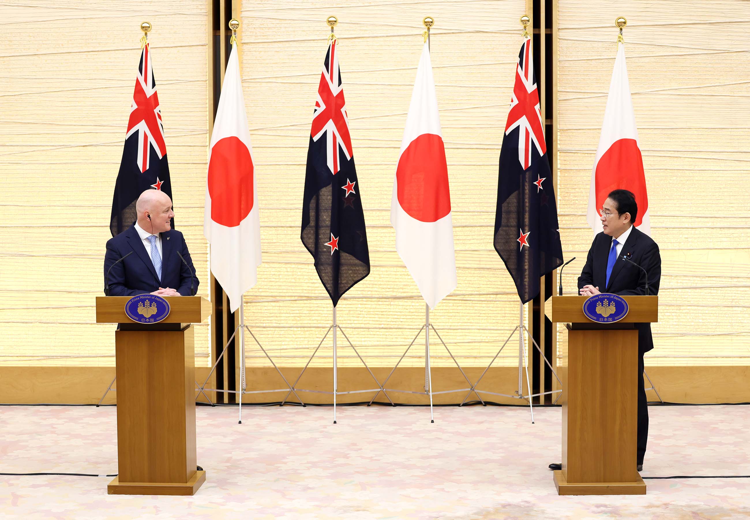 共同記者発表２