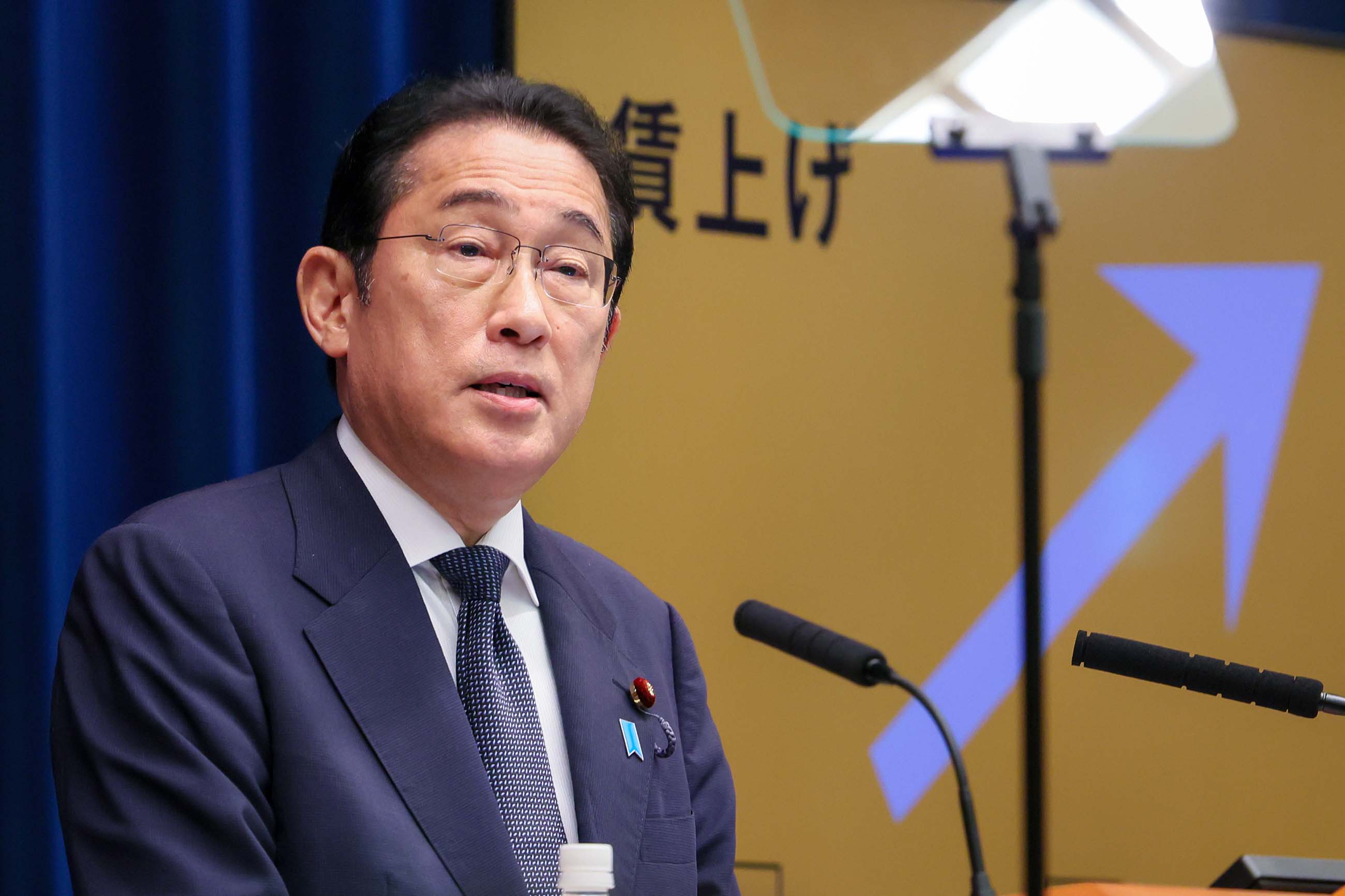 冒頭に発言する岸田総理４