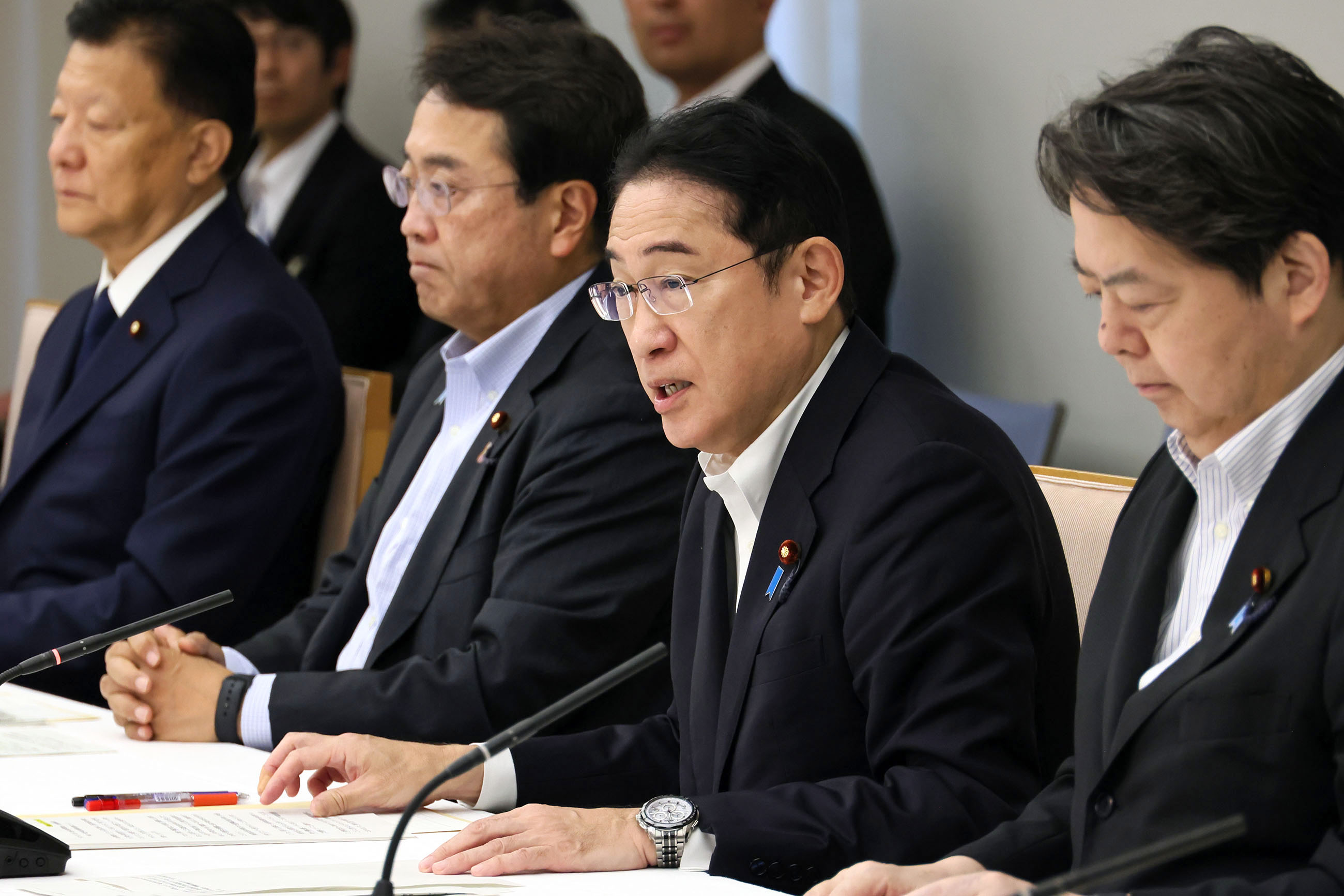 会議のまとめを行う岸田総理１