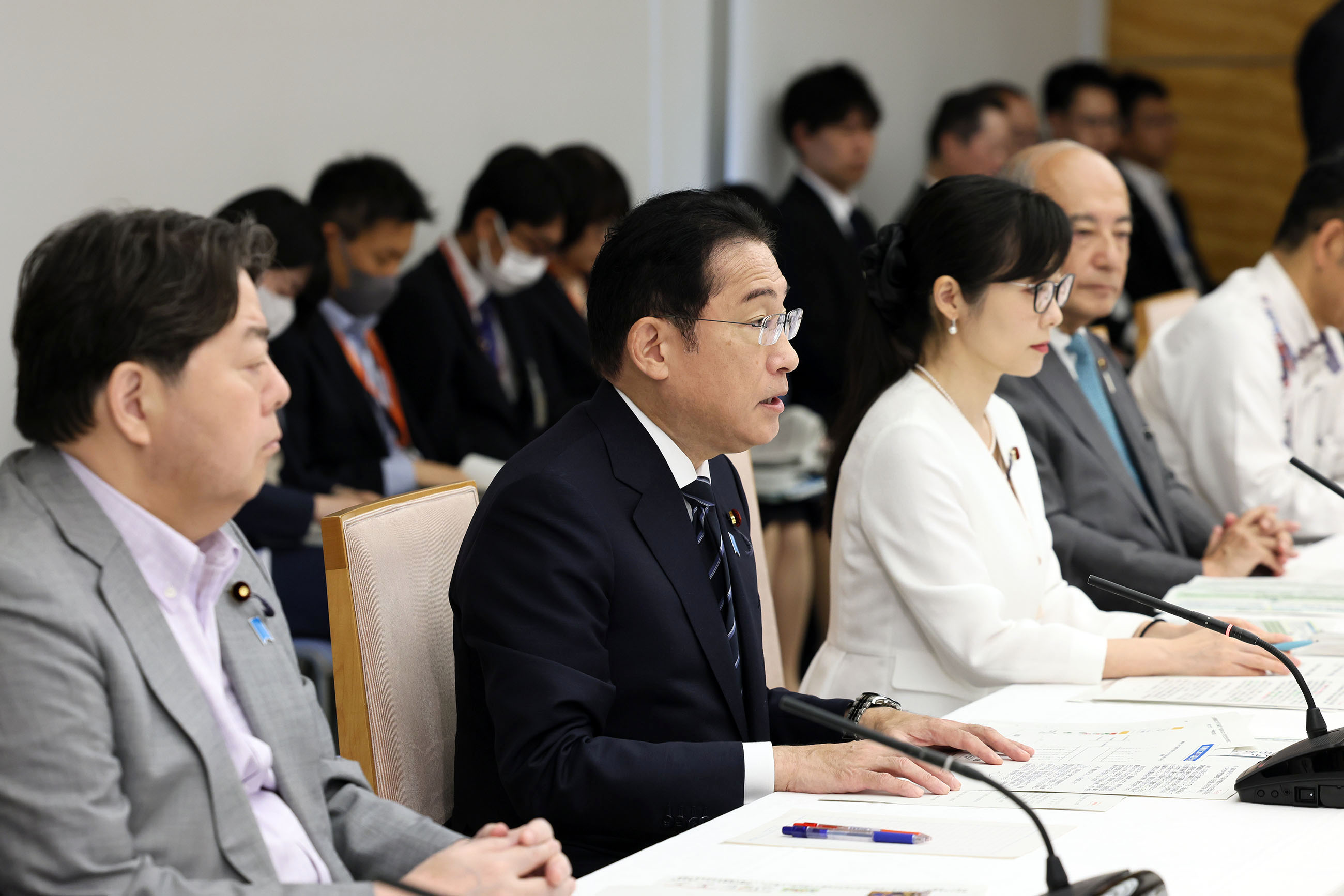 発言する岸田総理１