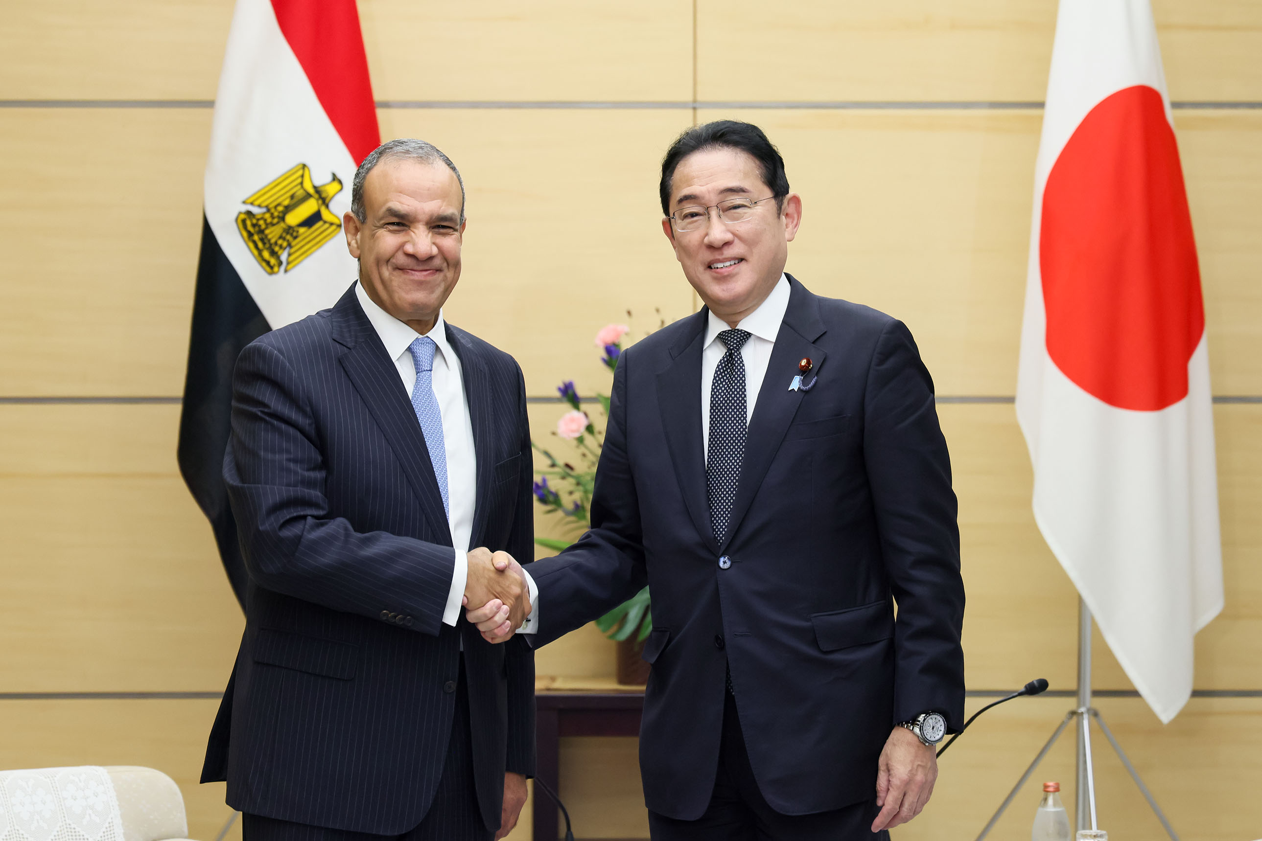 表敬を受ける岸田総理１