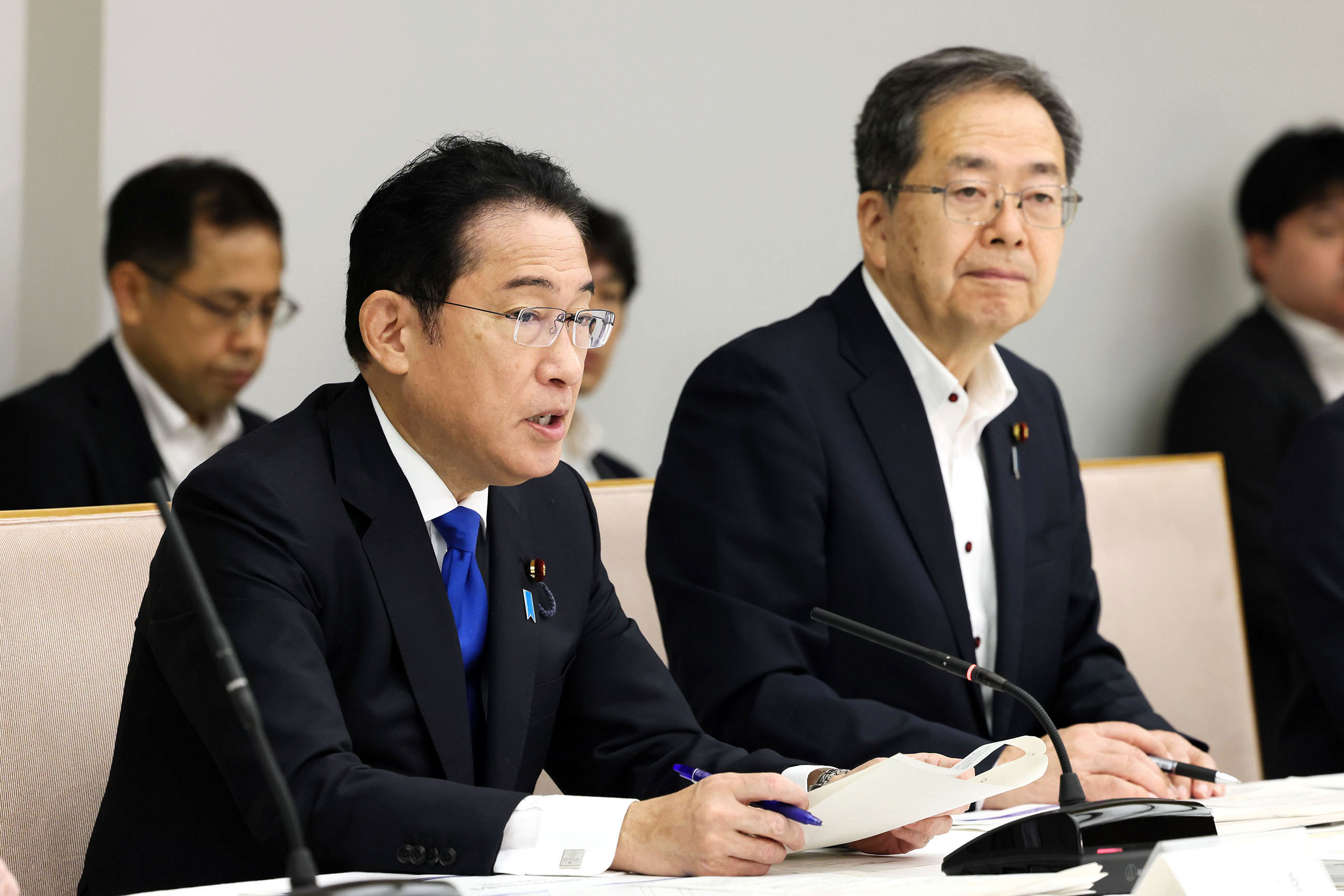 会議のまとめを行う岸田総理１