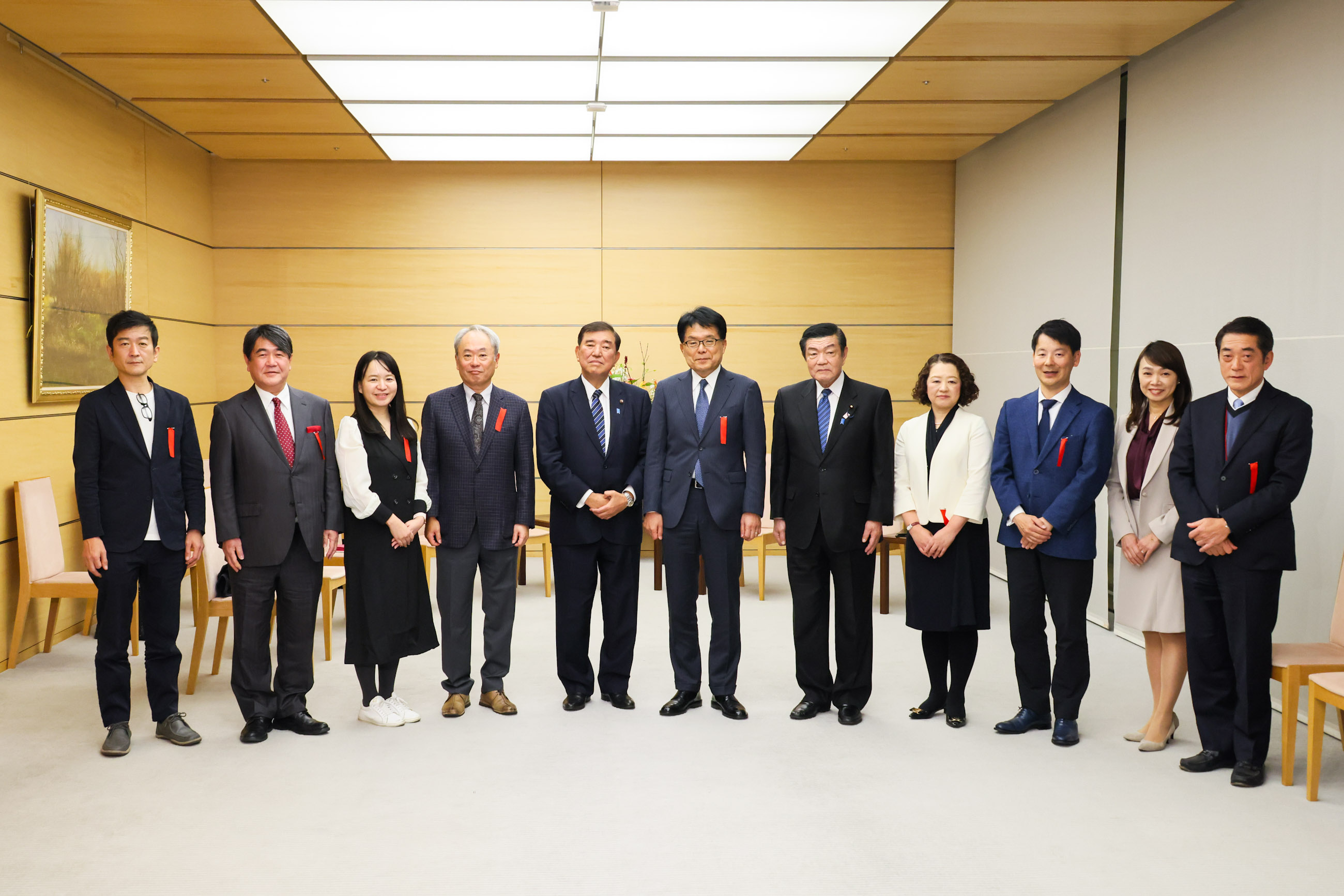 「新しい地方経済・生活環境創生会議」有識者メンバーとの意見交換会