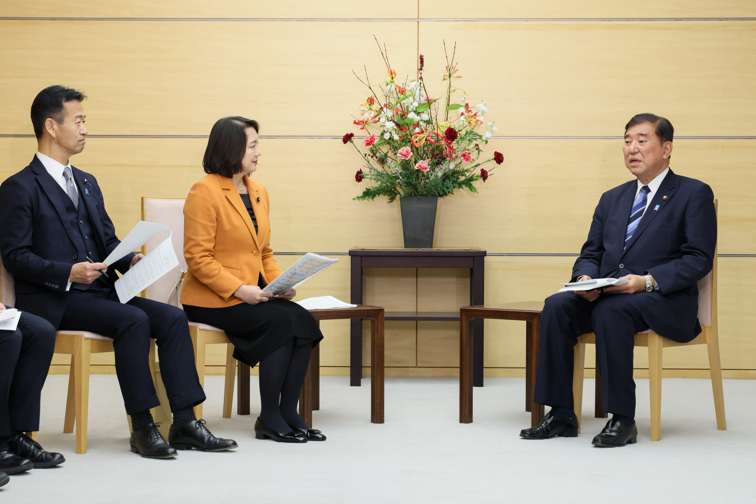 申入れを受ける石破総理３