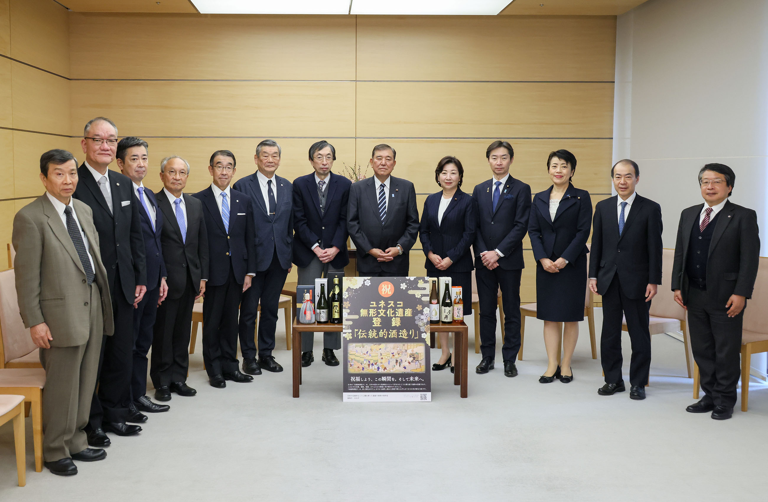 表敬を受ける石破総理１