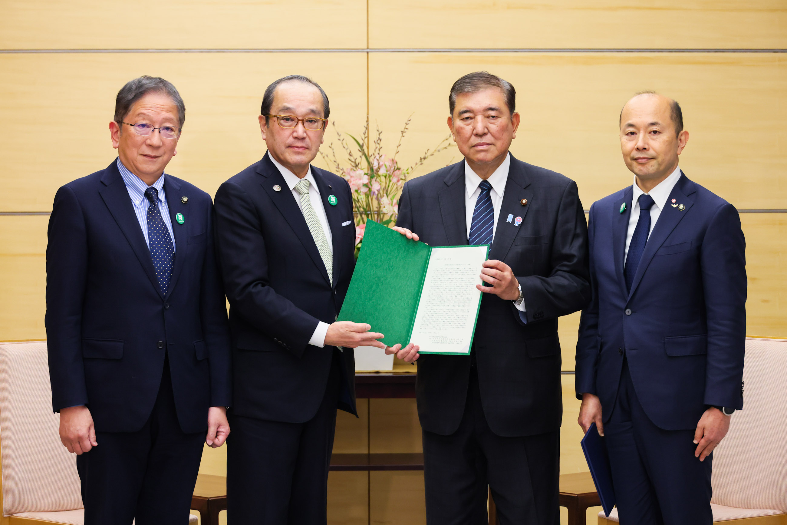 要請を受ける石破総理１