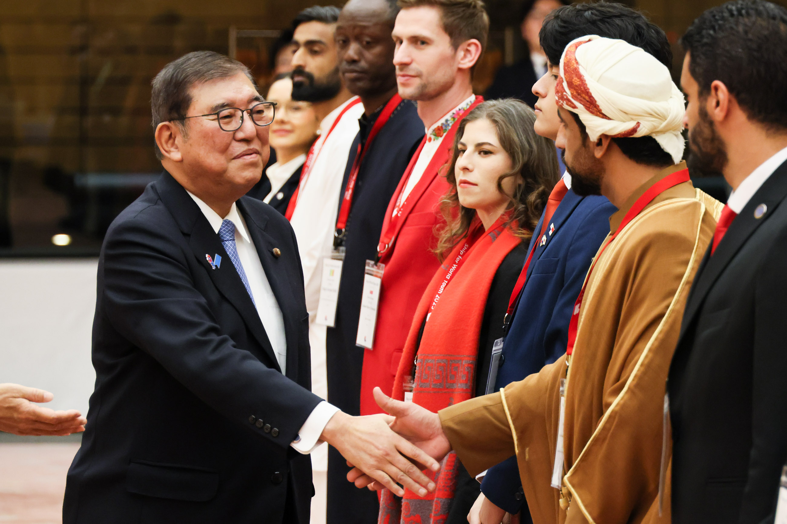 表敬を受ける石破総理２