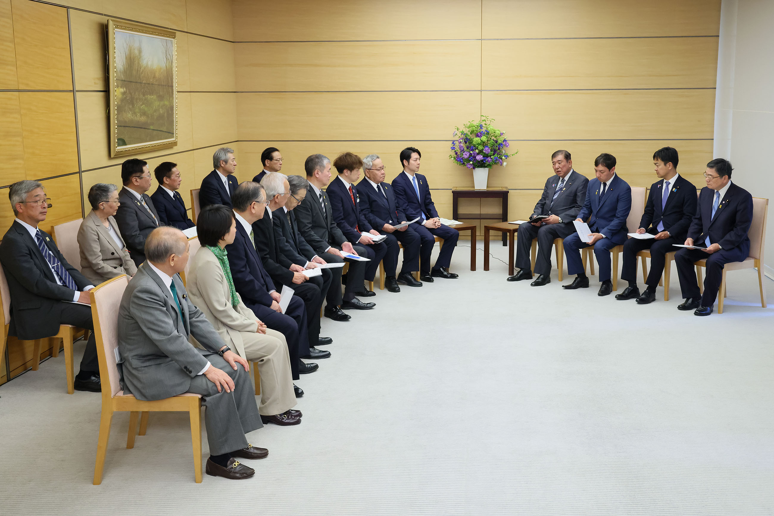 発言する石破総理２