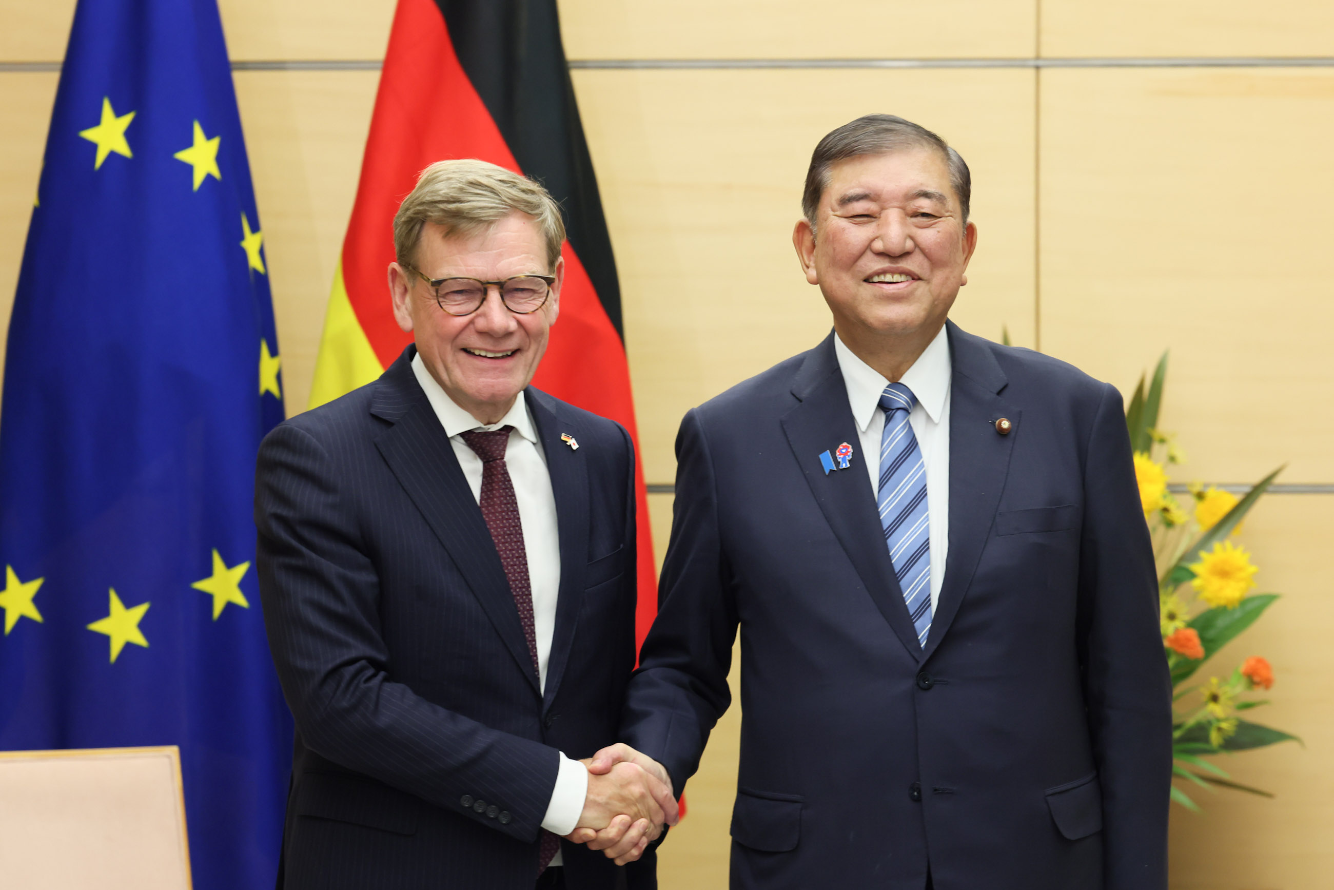 表敬を受ける石破総理１