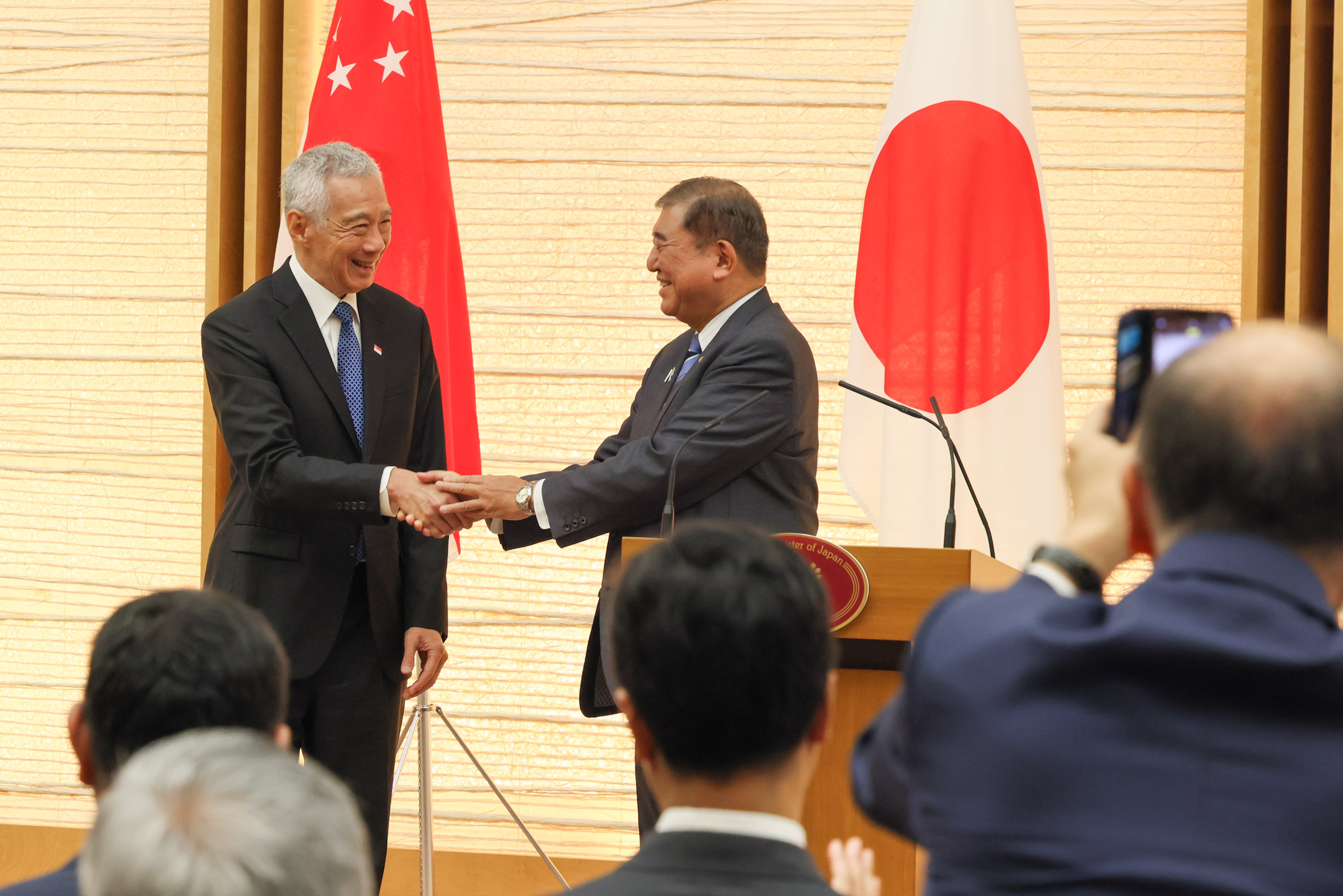 勲章伝達式１２