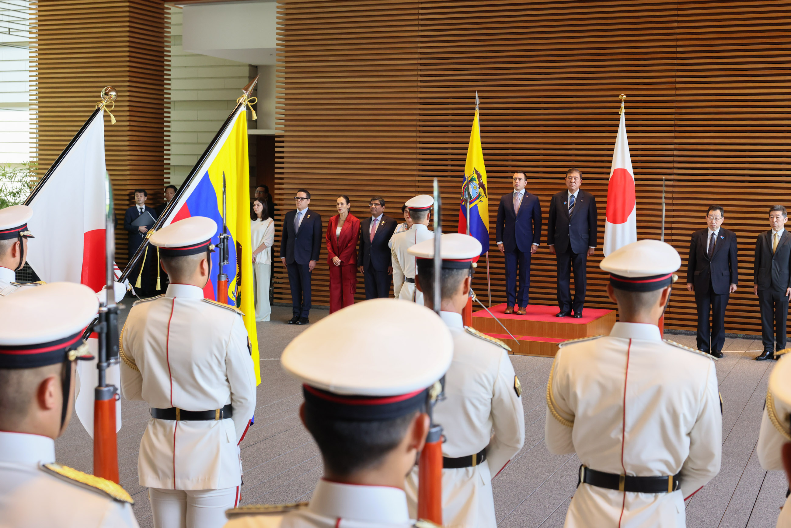 儀じょう隊による栄誉礼及び儀じょう２