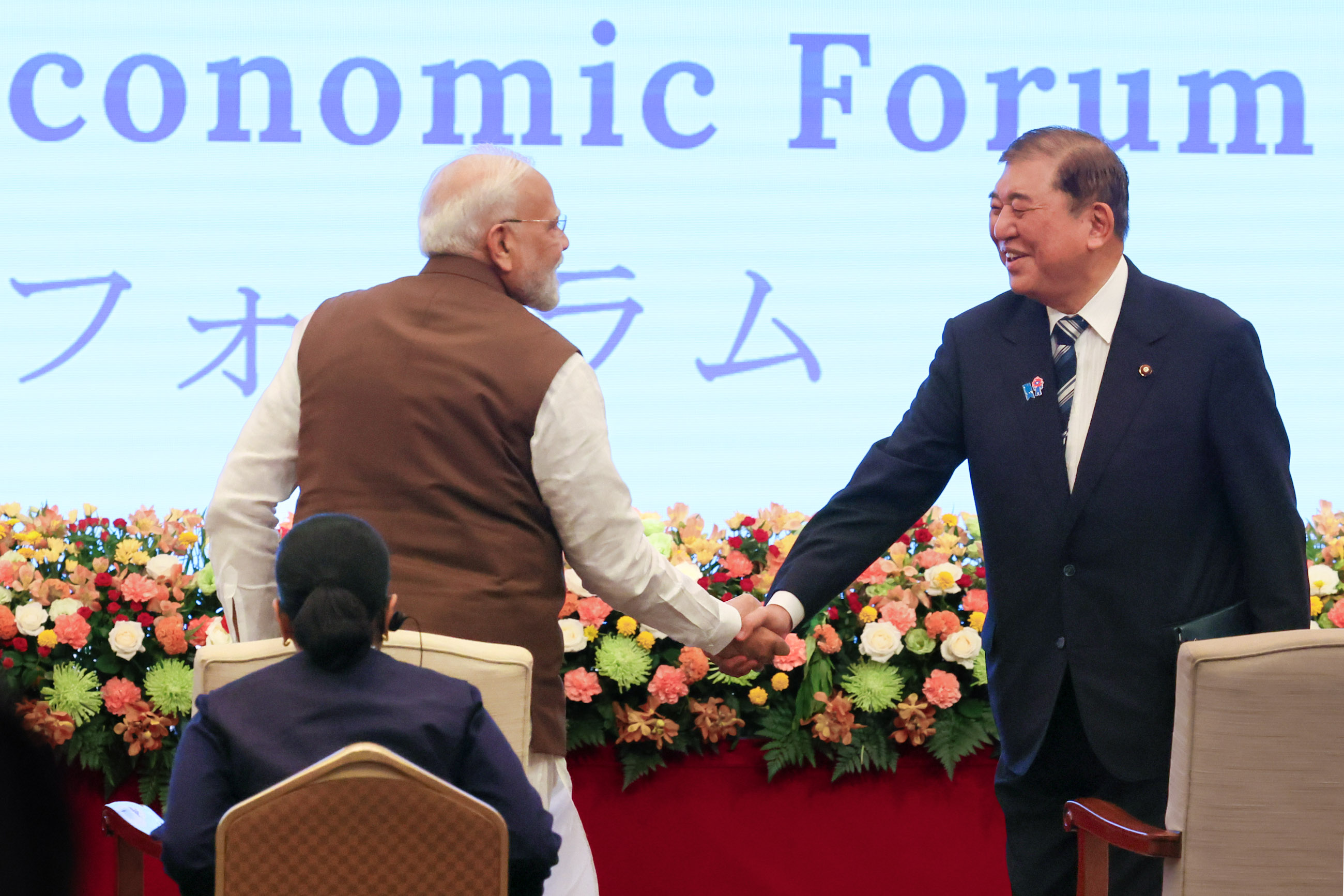 スピーチをする石破総理９