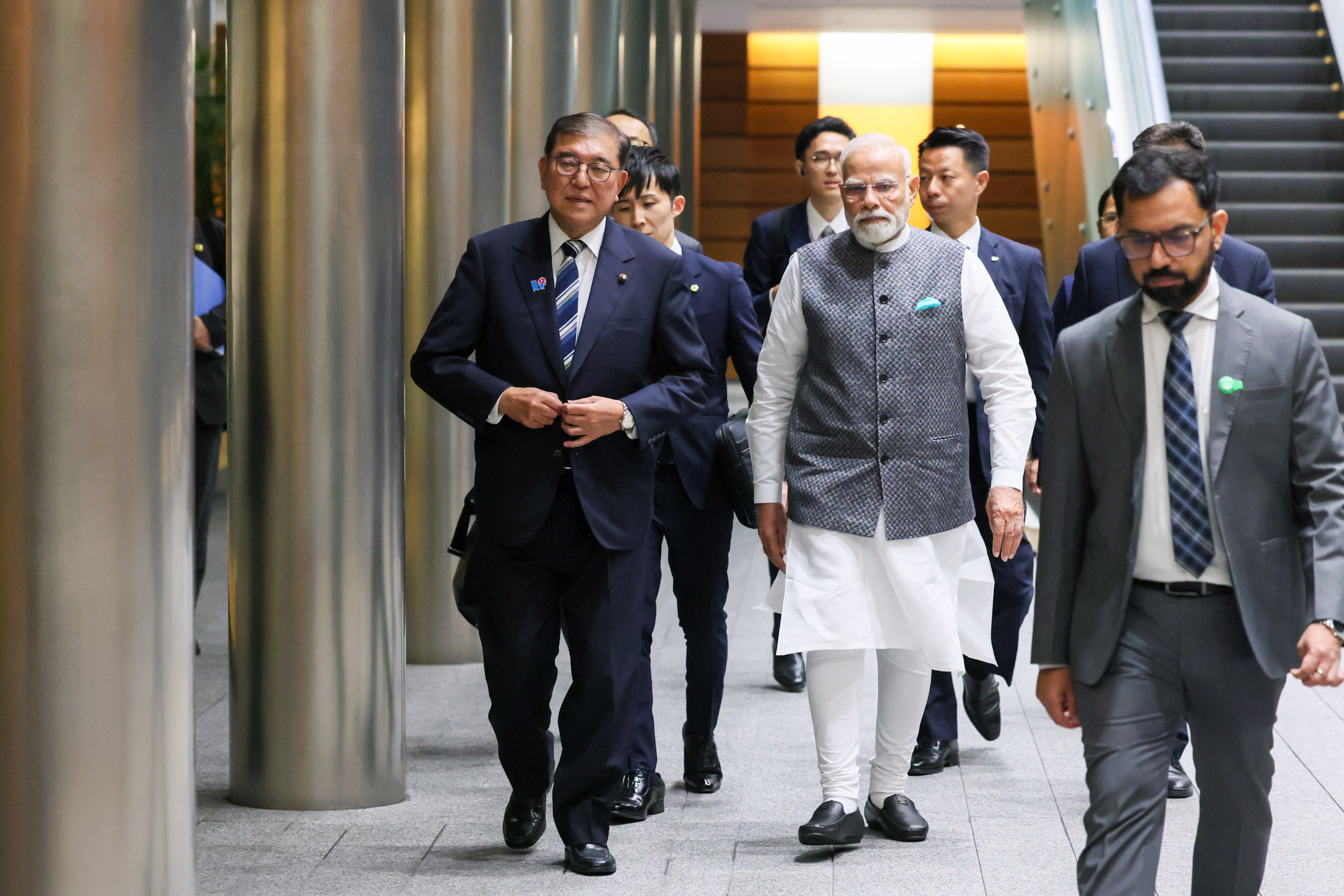 文書交換式に臨む両首脳