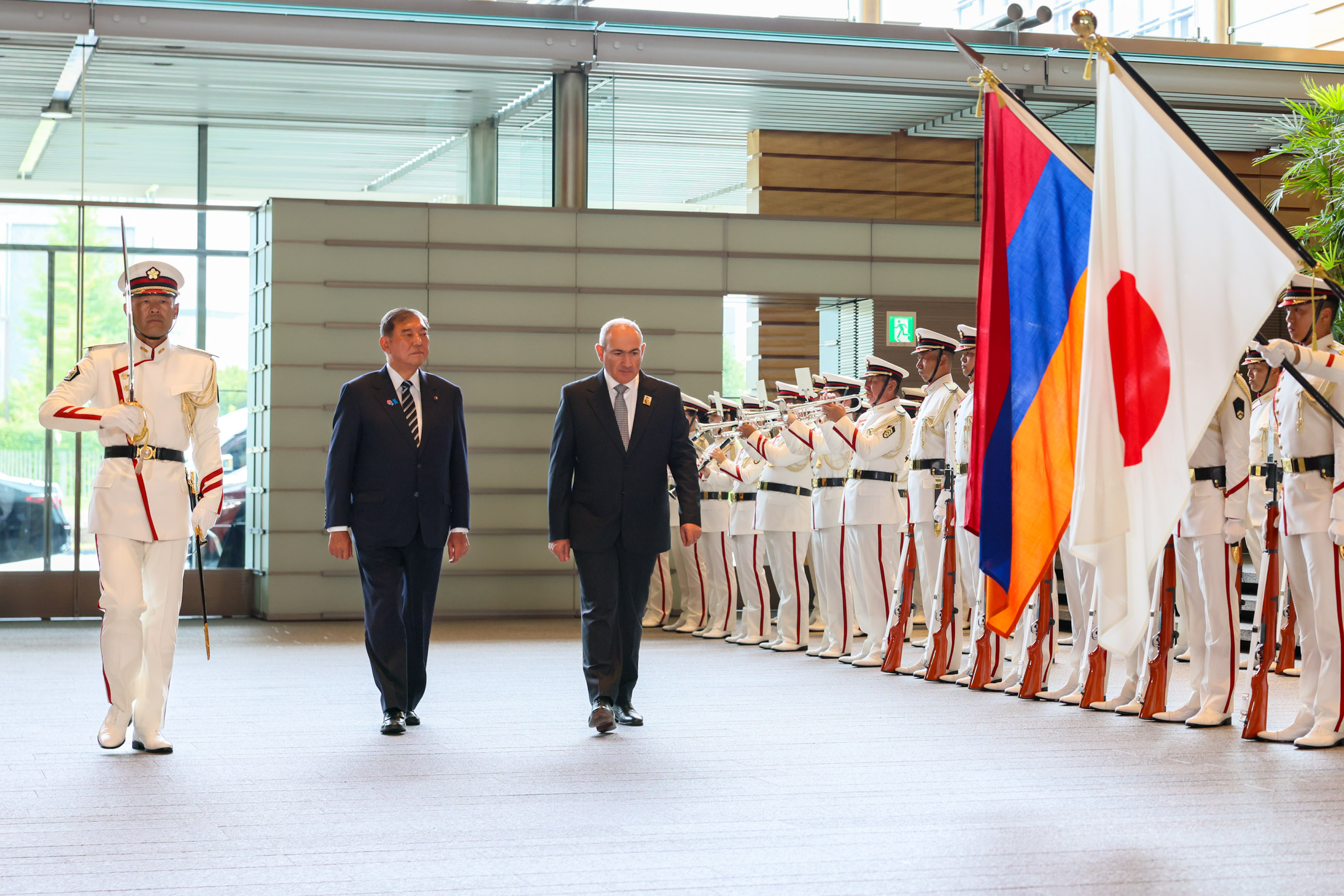 儀じょう隊による栄誉礼及び儀じょう３