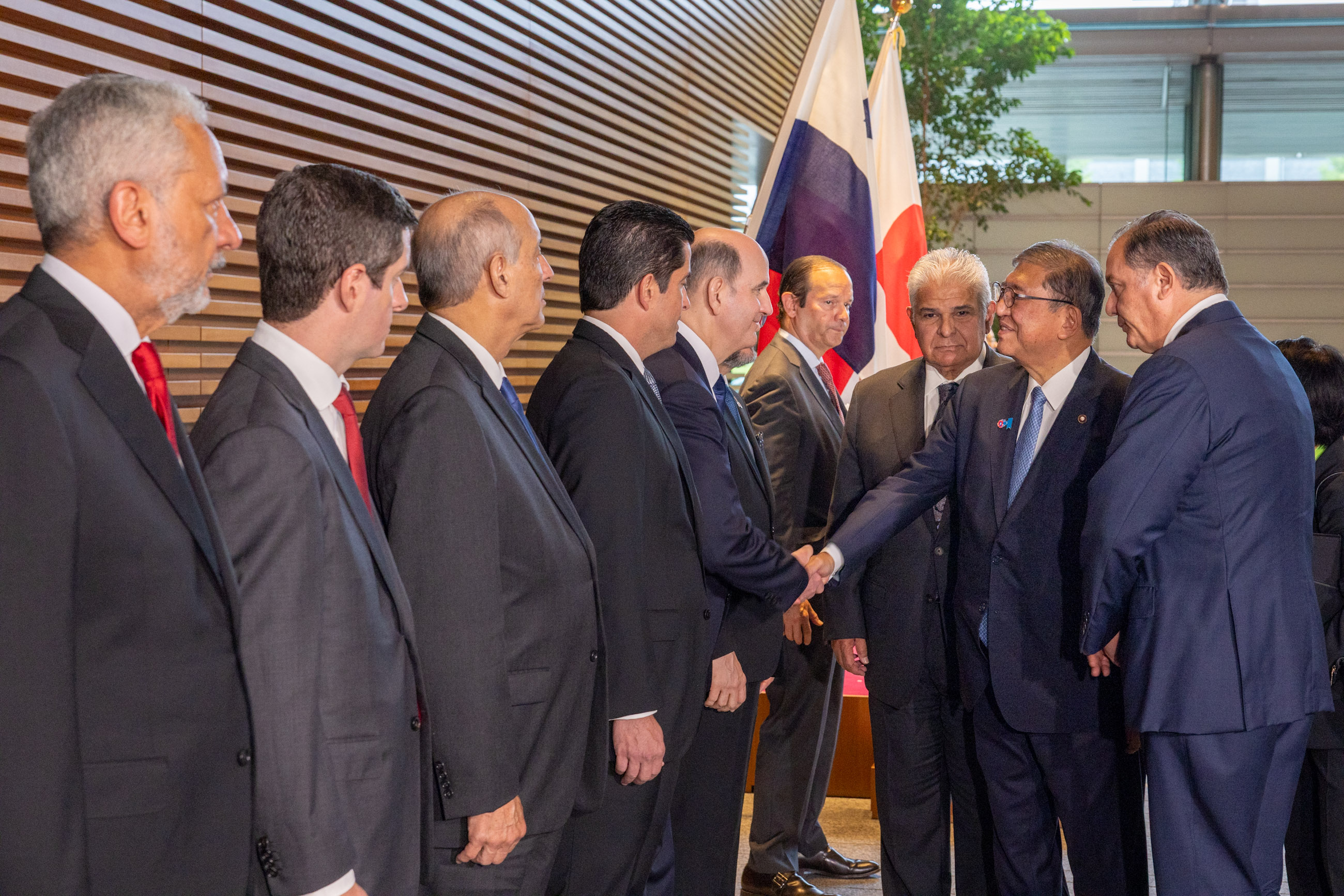 儀じょう隊による栄誉礼及び儀じょう４