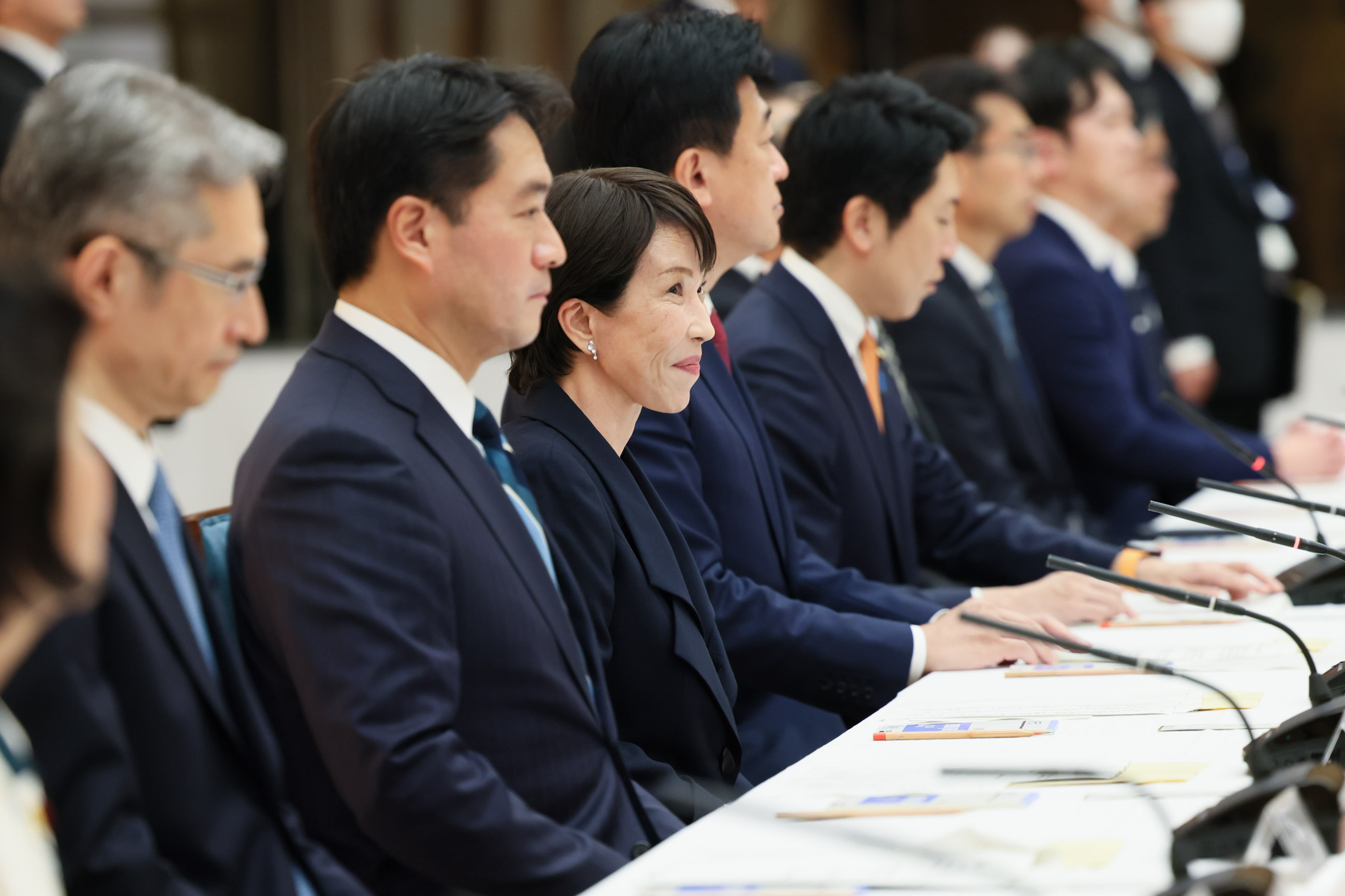 初大臣政務官会合に臨む高市総理